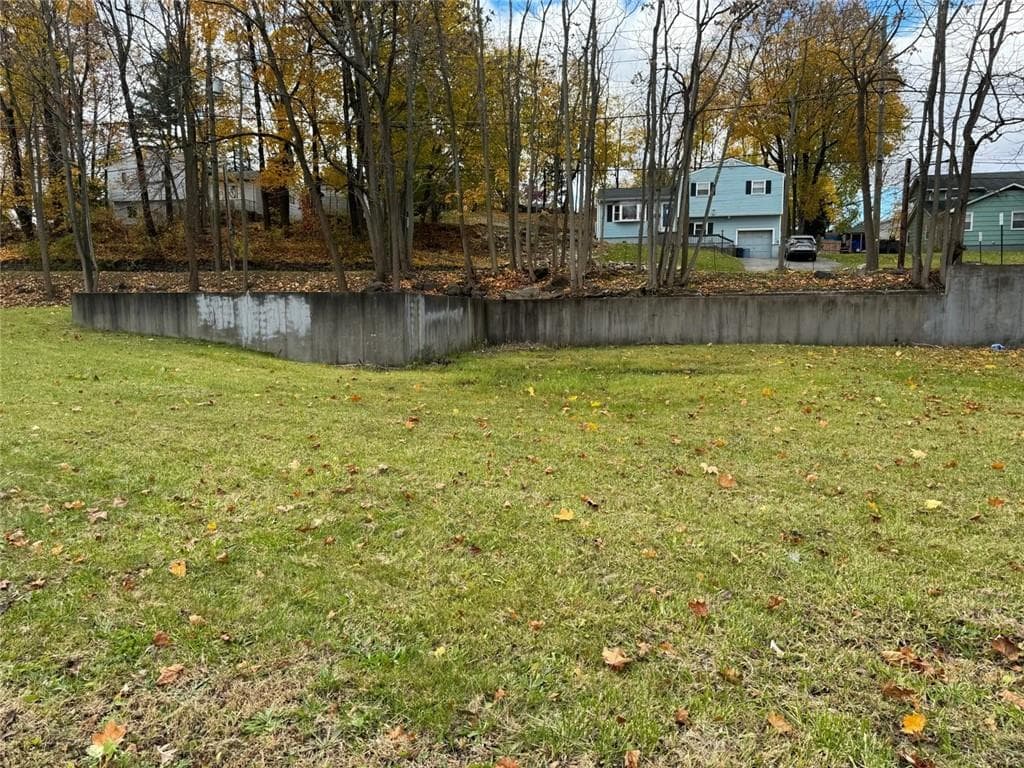 137 Lindsey Avenue thumbnail 6