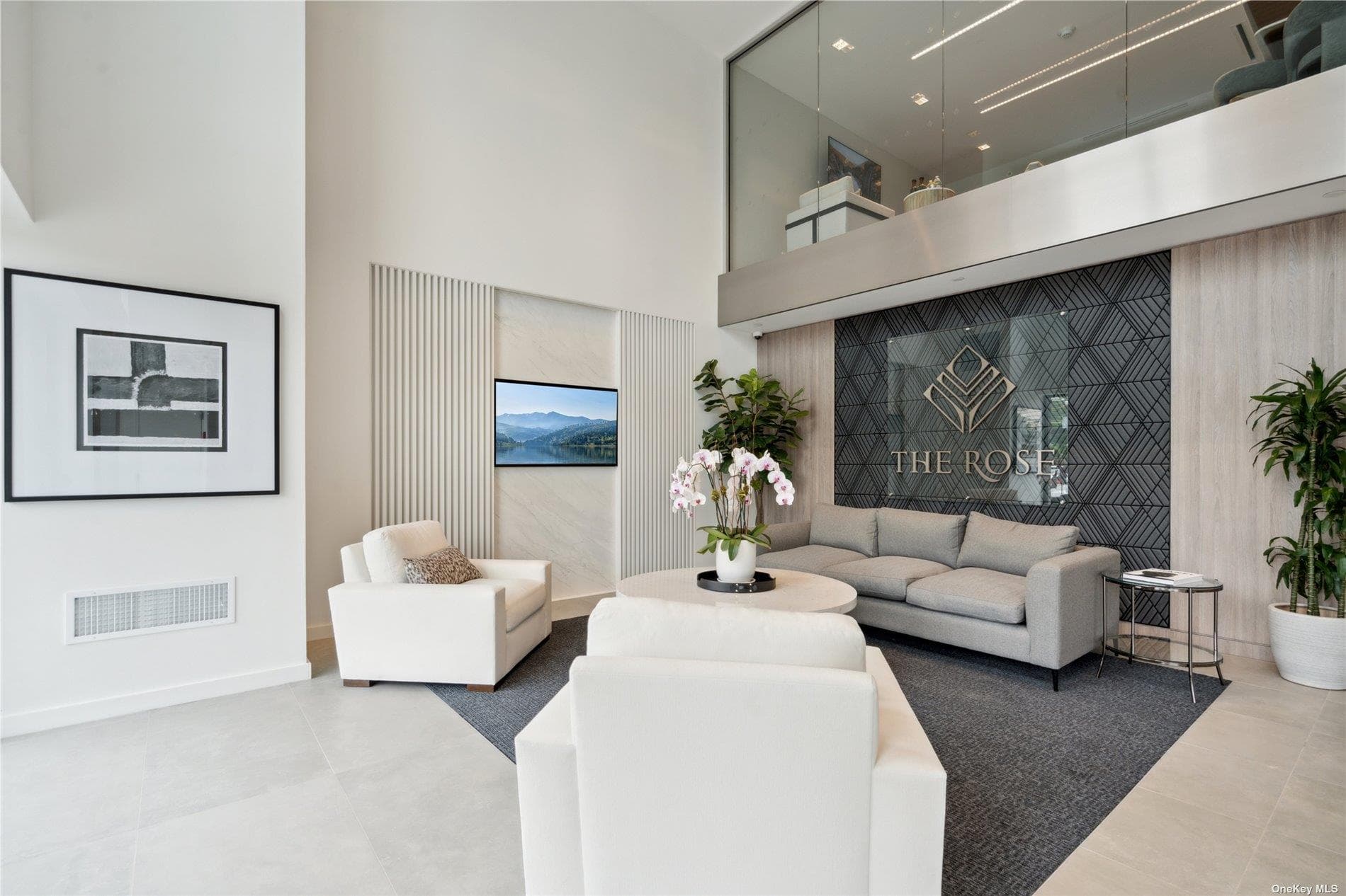 218 Middle Neck Road Unit: 205 thumbnail 5