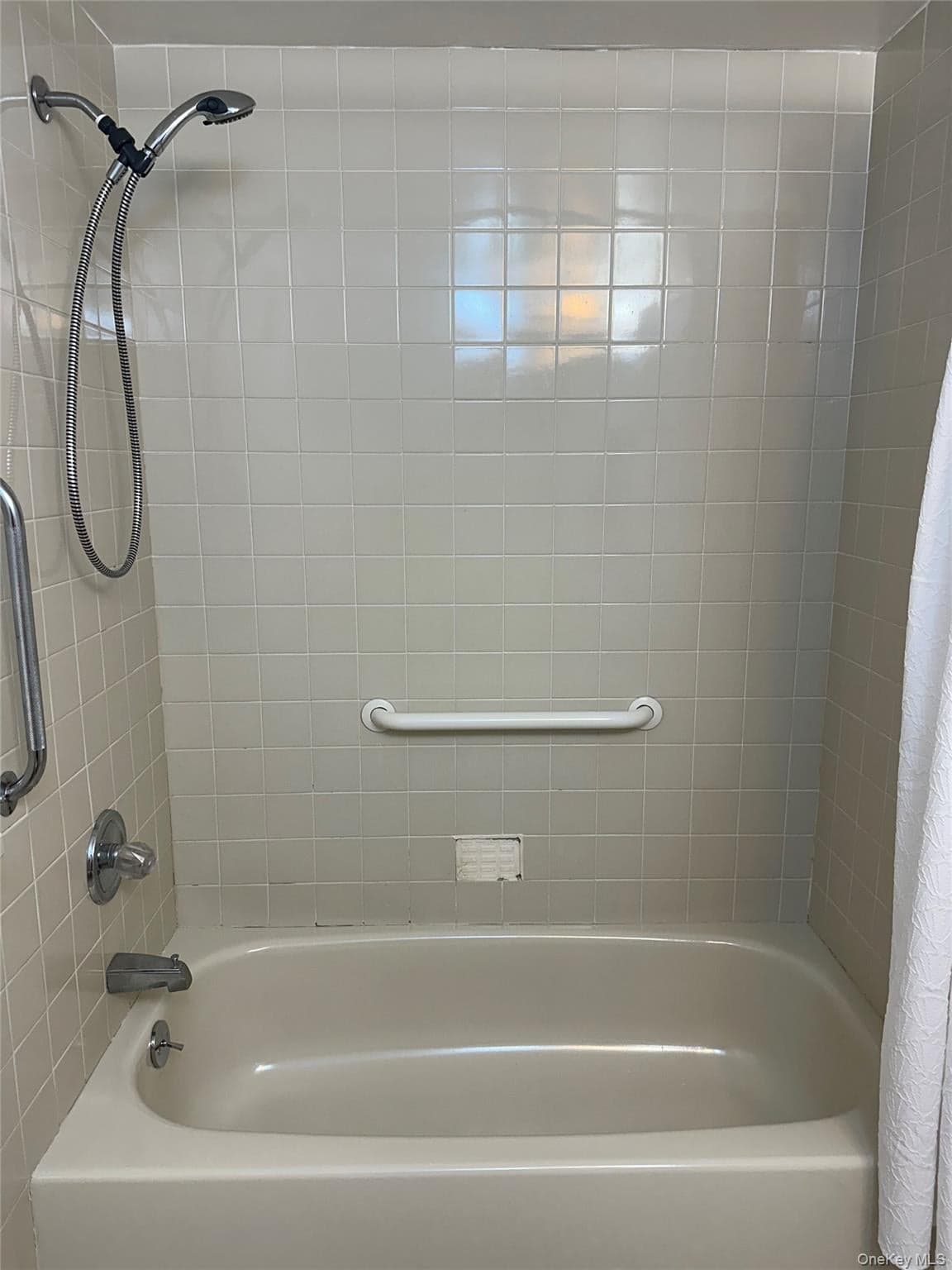 800 Willis Avenue Unit: 105 thumbnail 14