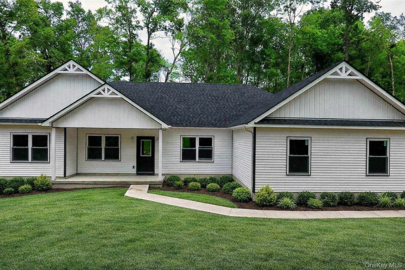12 Tamarack Drive photo 1