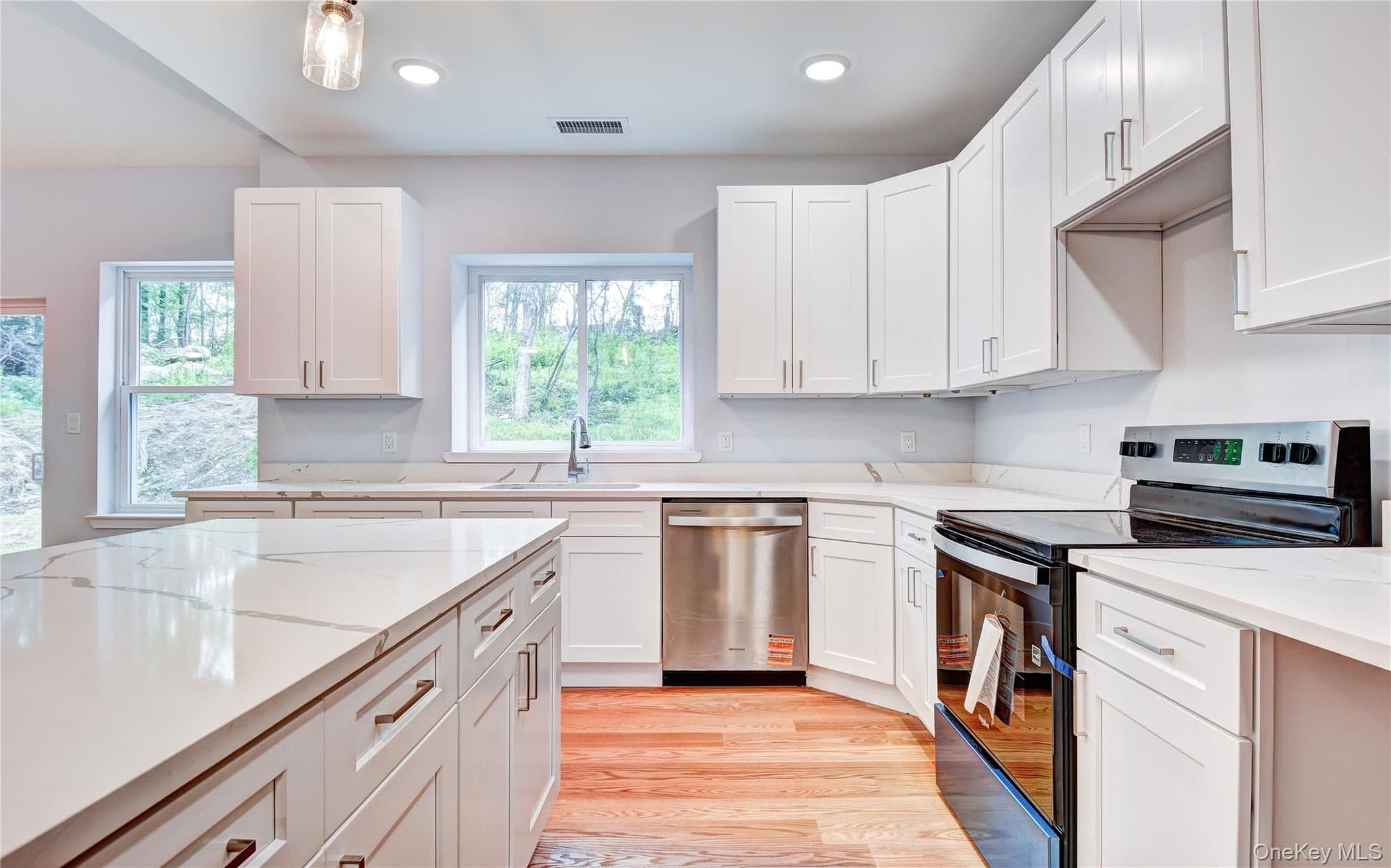 12 Tamarack Drive thumbnail 14