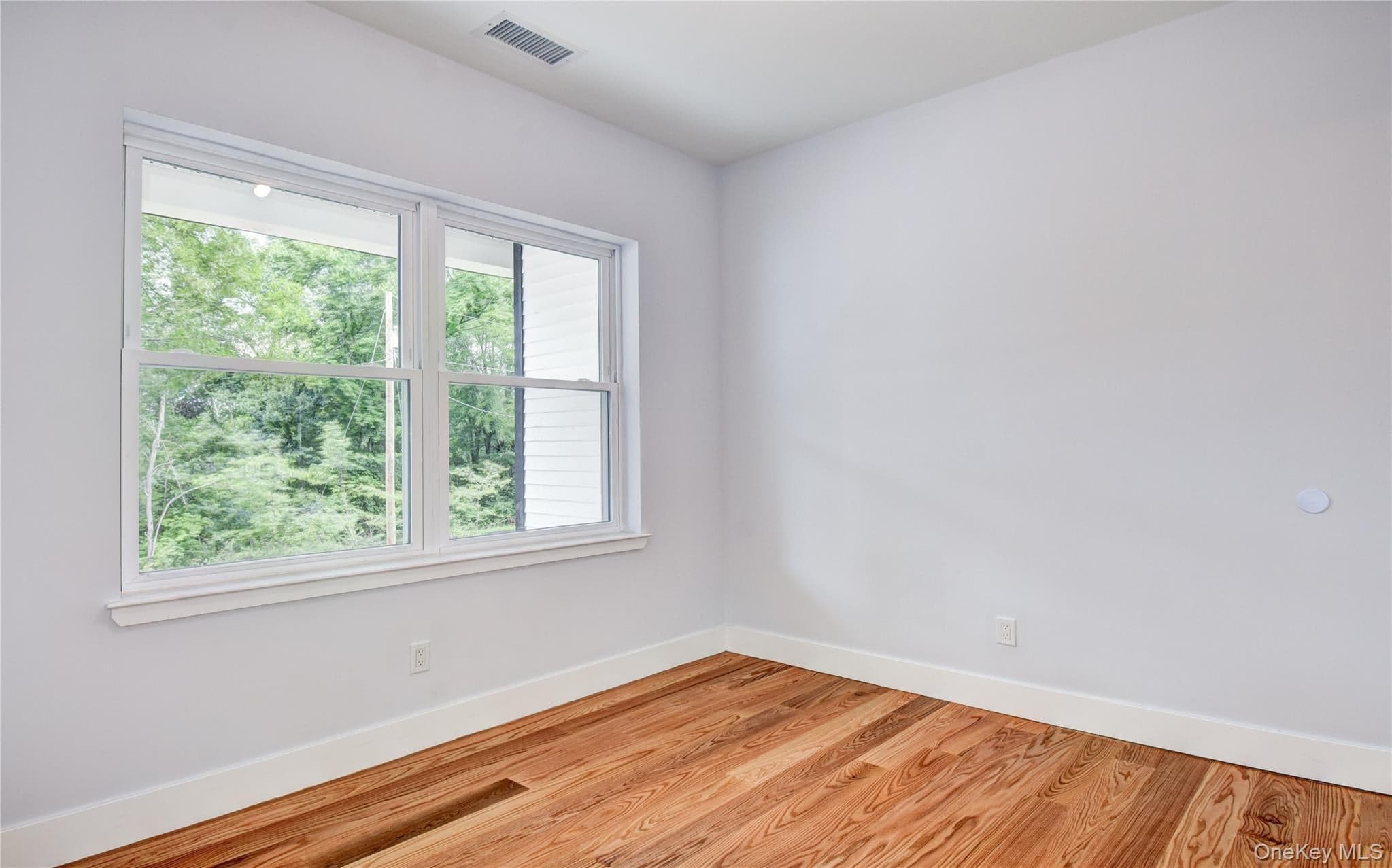 12 Tamarack Drive thumbnail 8