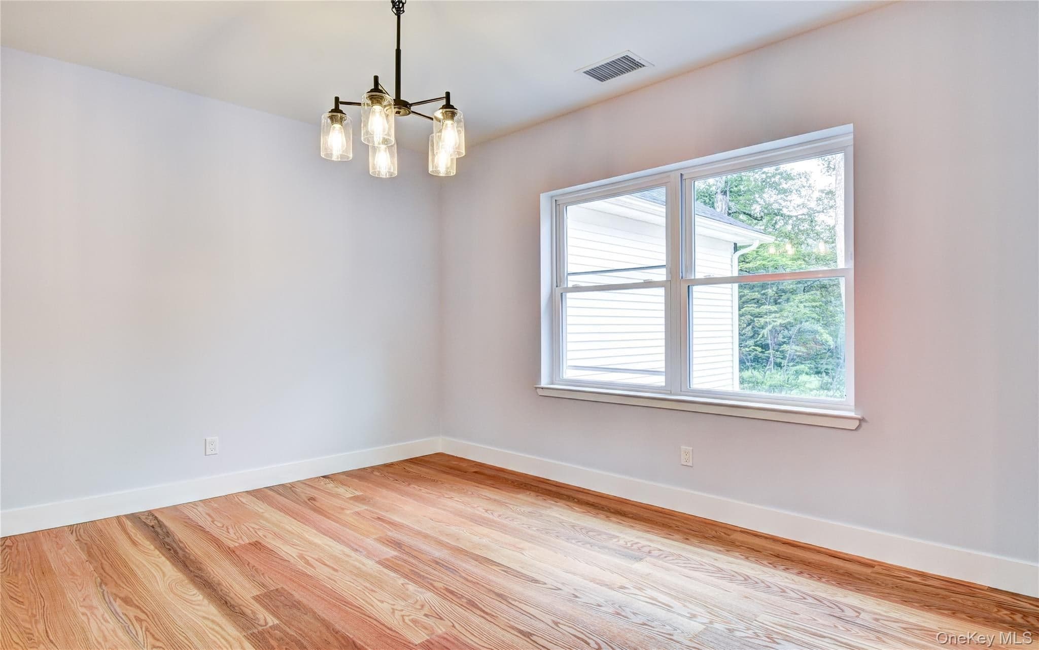 12 Tamarack Drive thumbnail 6