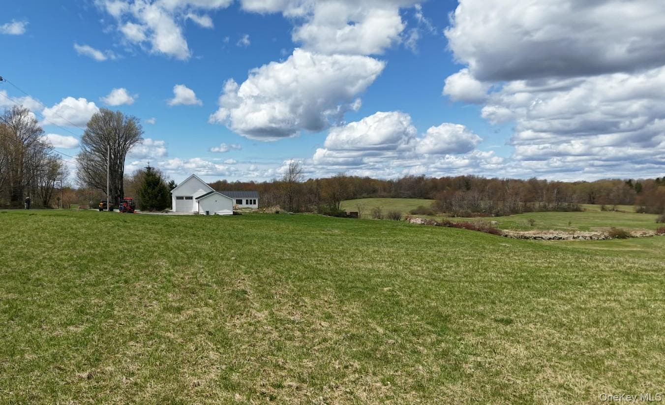 1702 Diary Hill Road thumbnail 4