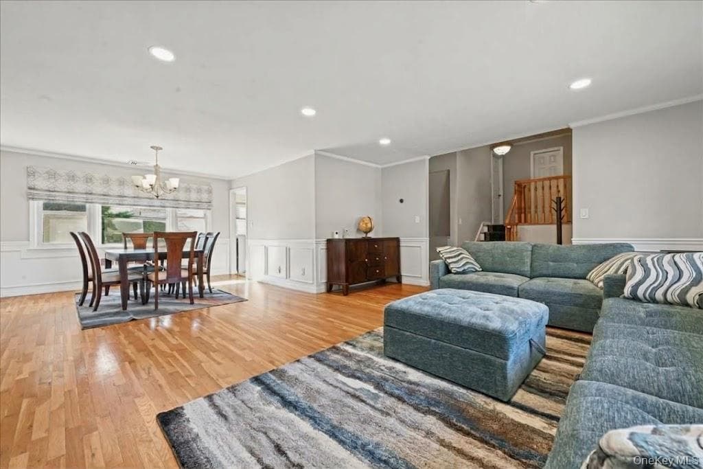 698 Edgewood Drive thumbnail 14