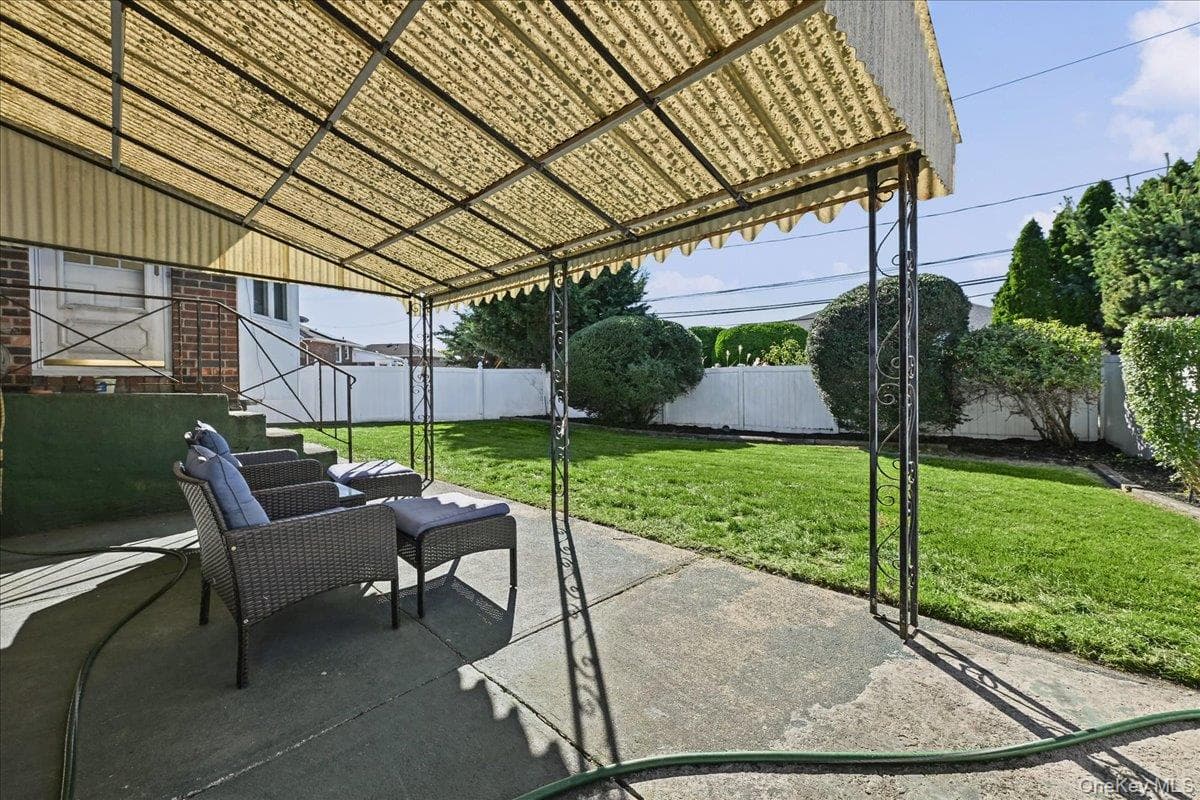 698 Edgewood Drive thumbnail 31