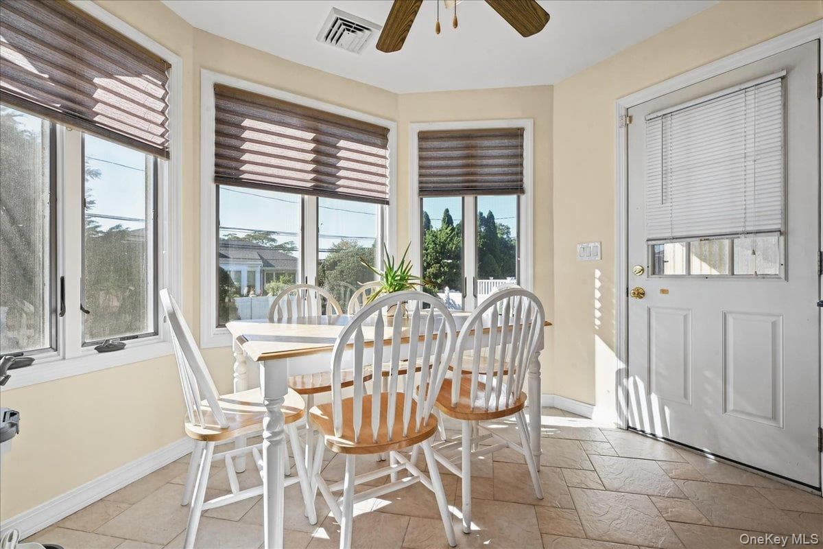 698 Edgewood Drive thumbnail 8