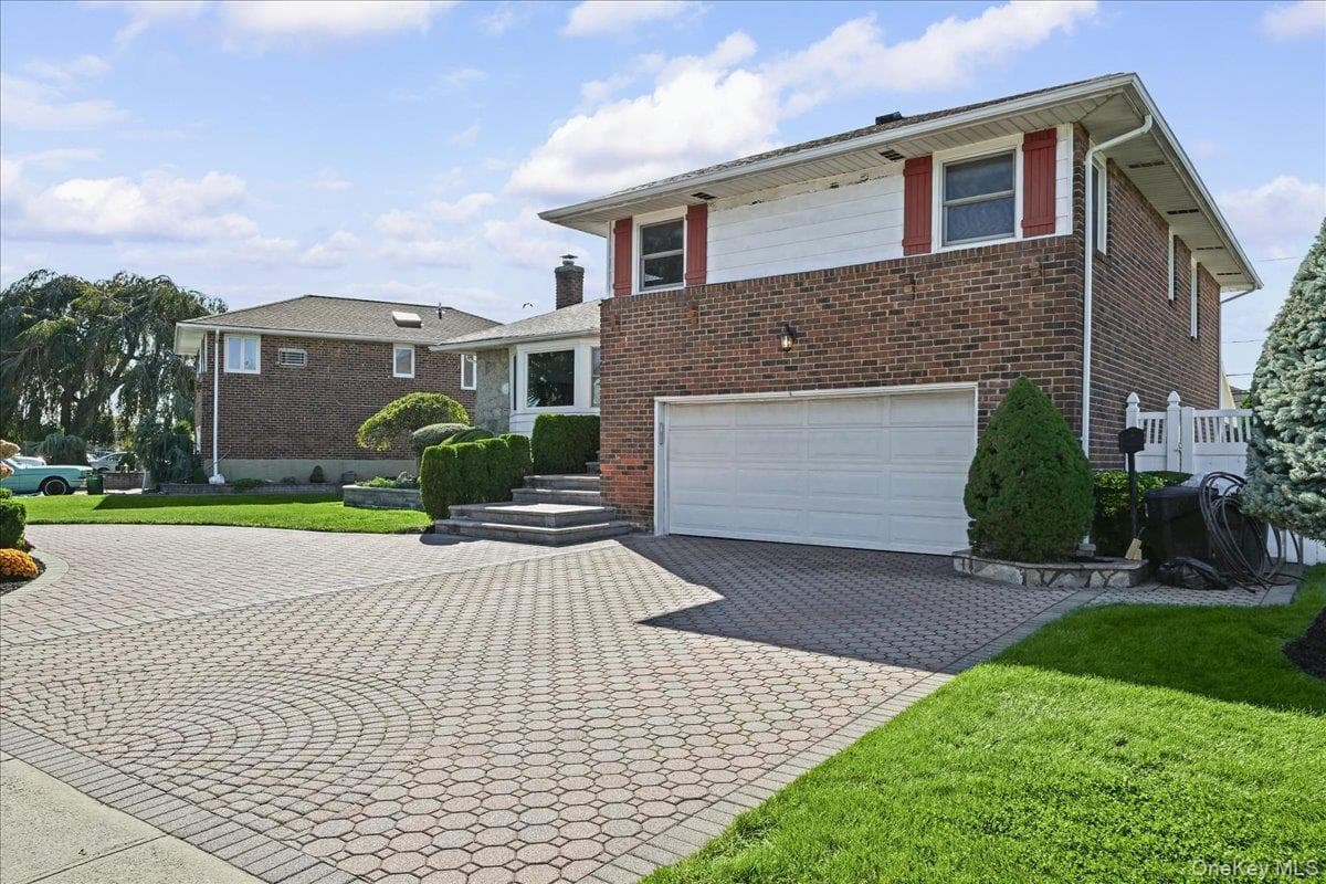 698 Edgewood Drive thumbnail 3