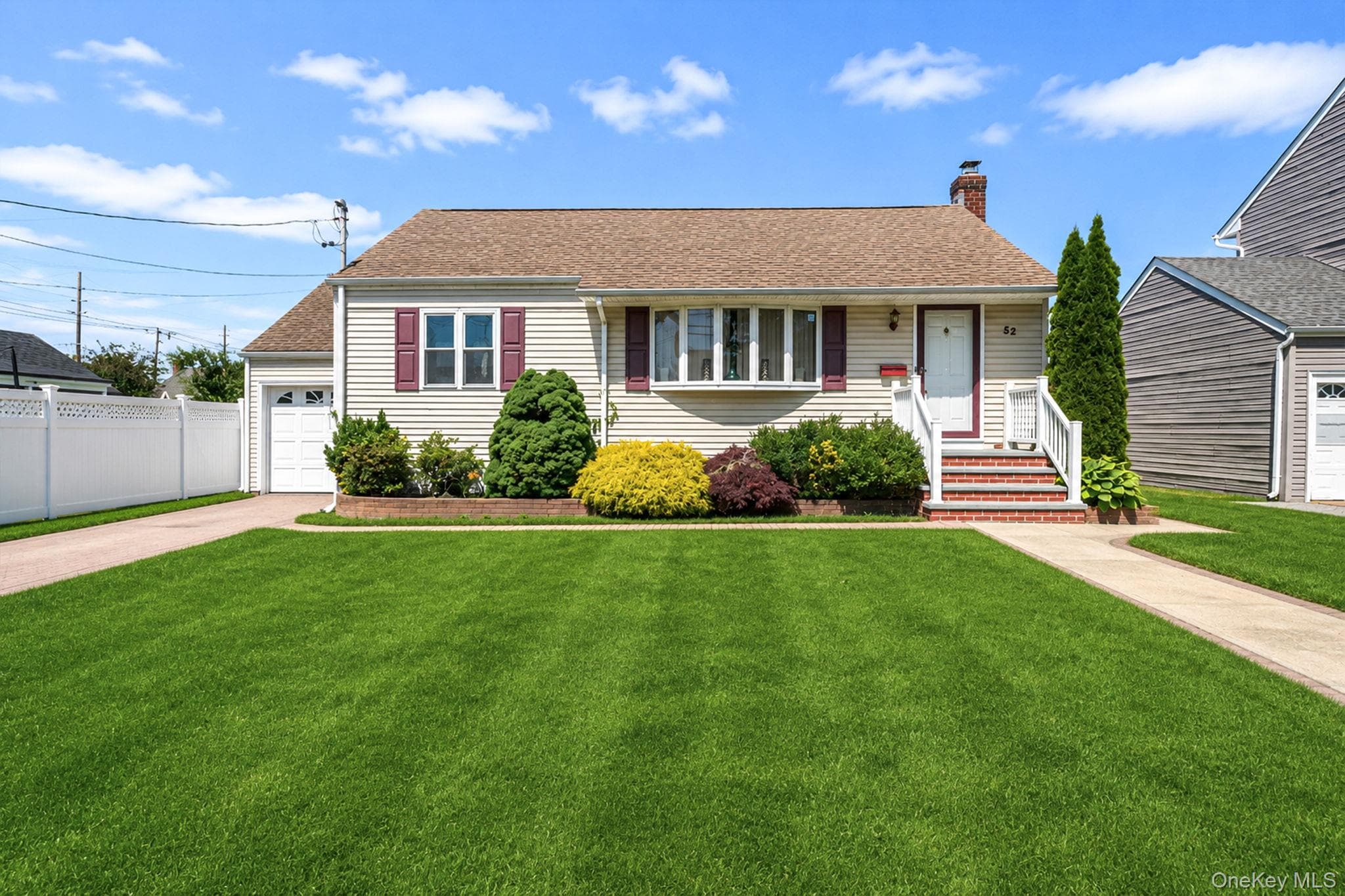 52 Eastlake Avenue thumbnail 2