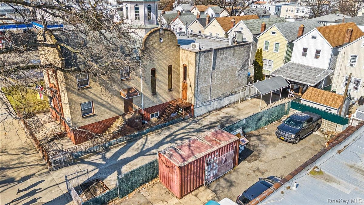 104-33 Atlantic Avenue thumbnail 4