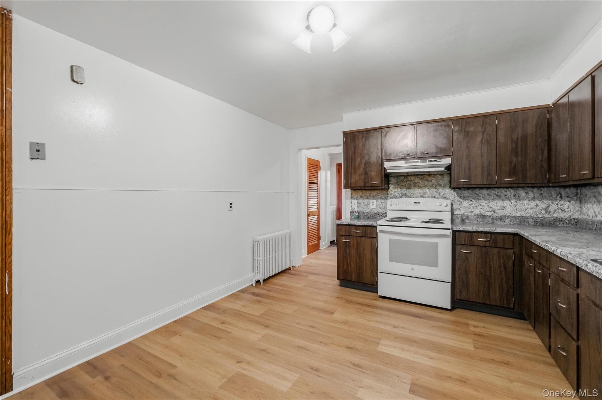 11 Balding Avenue thumbnail 16