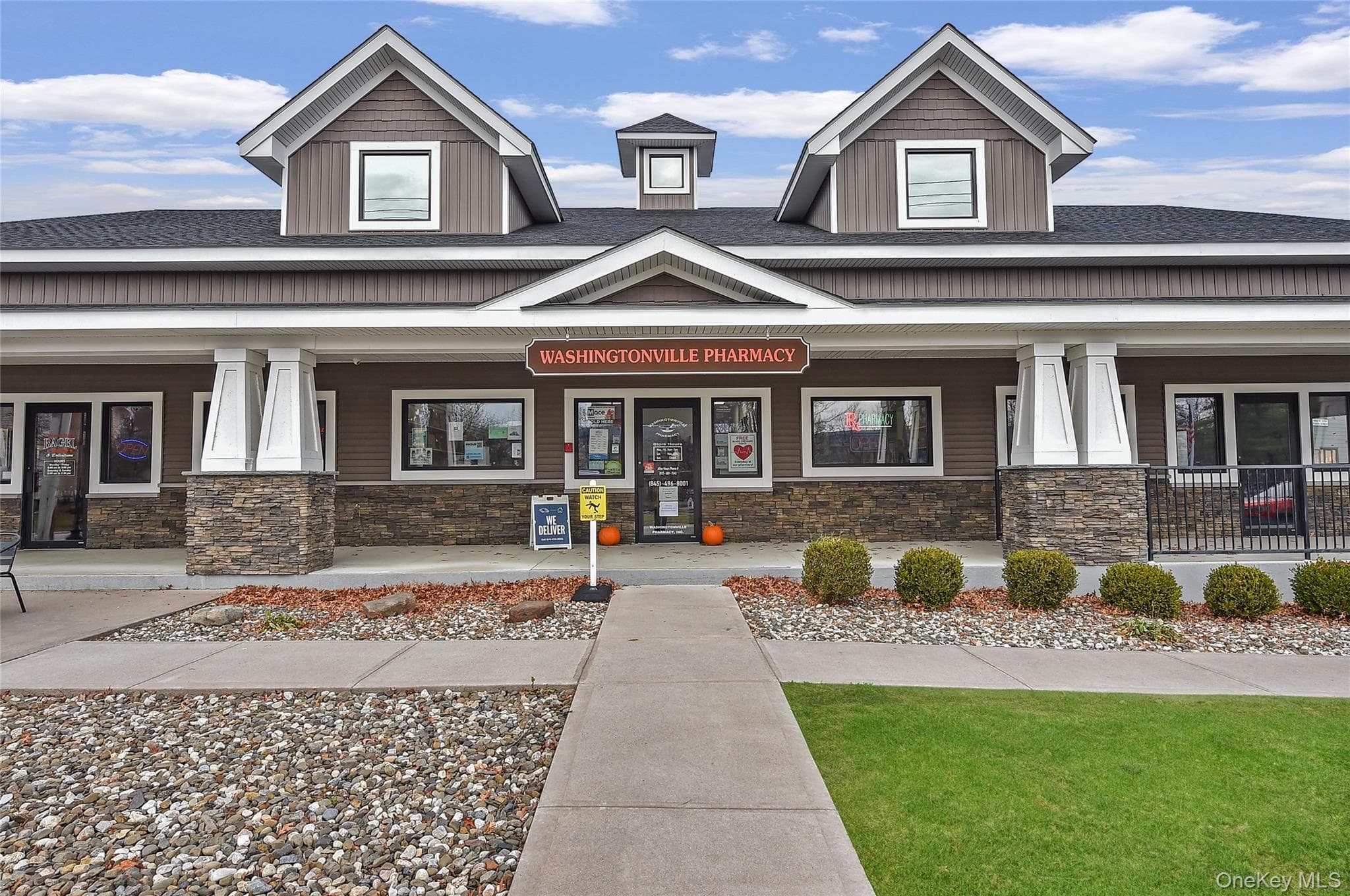 32 W Main Street, Washingtonville