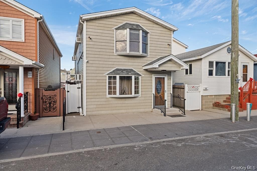 19 W 13th Road photo 1