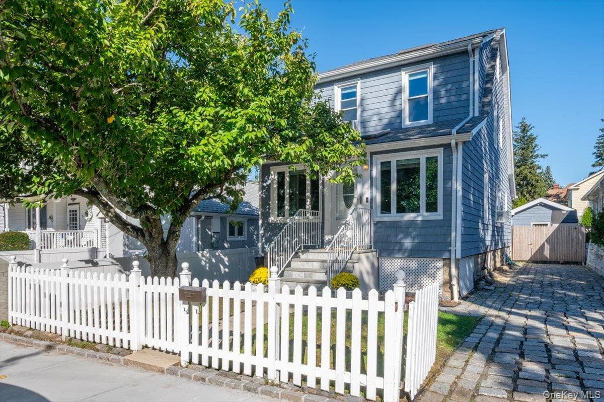 45 Schofield Street photo 1