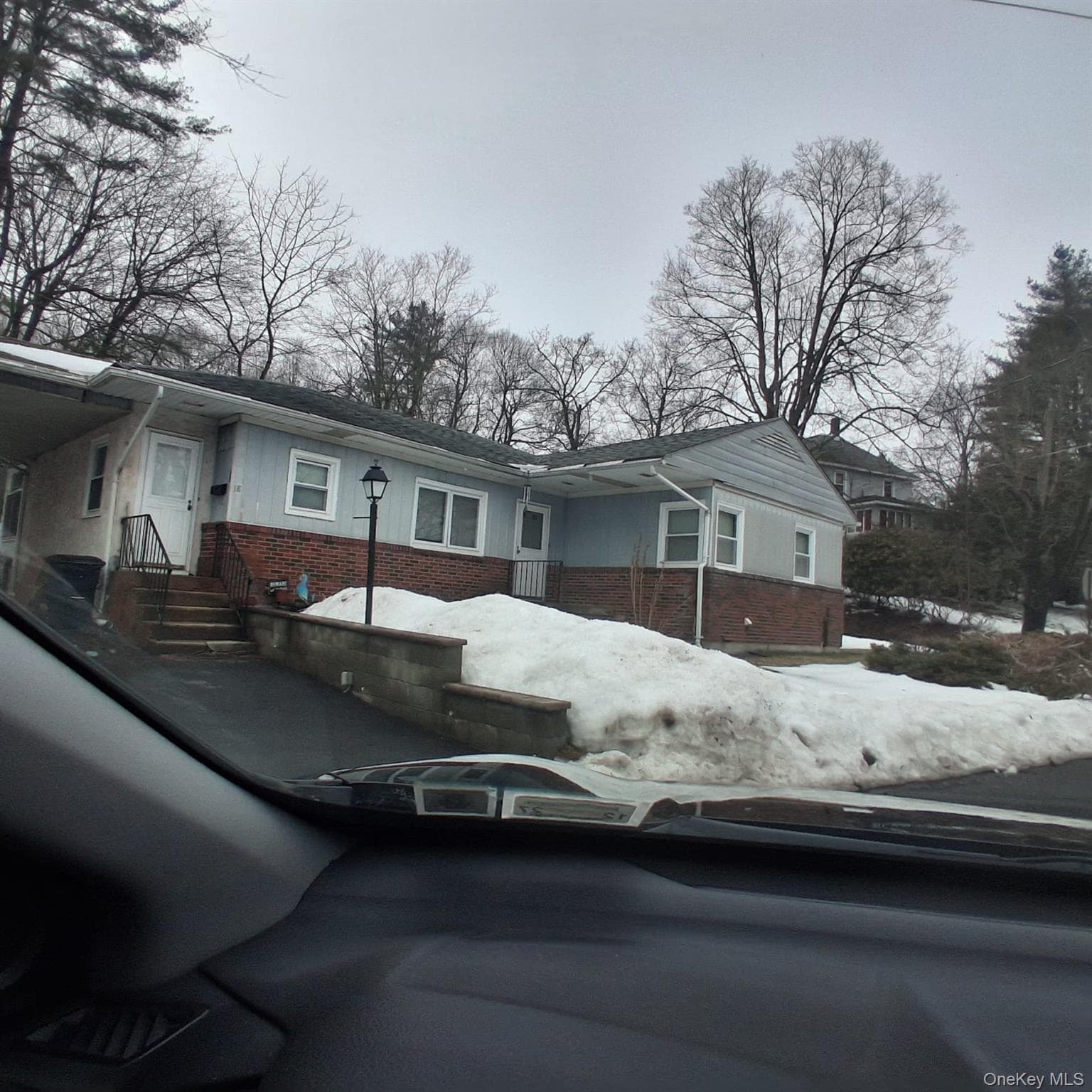 18 York Avenue Ave photo 1
