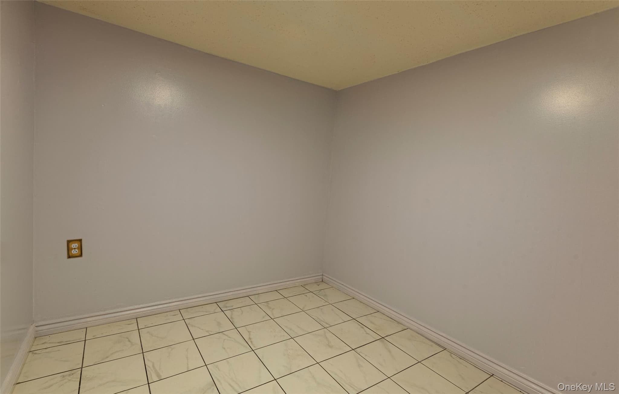 244-19 Grand Central Parkway thumbnail 19