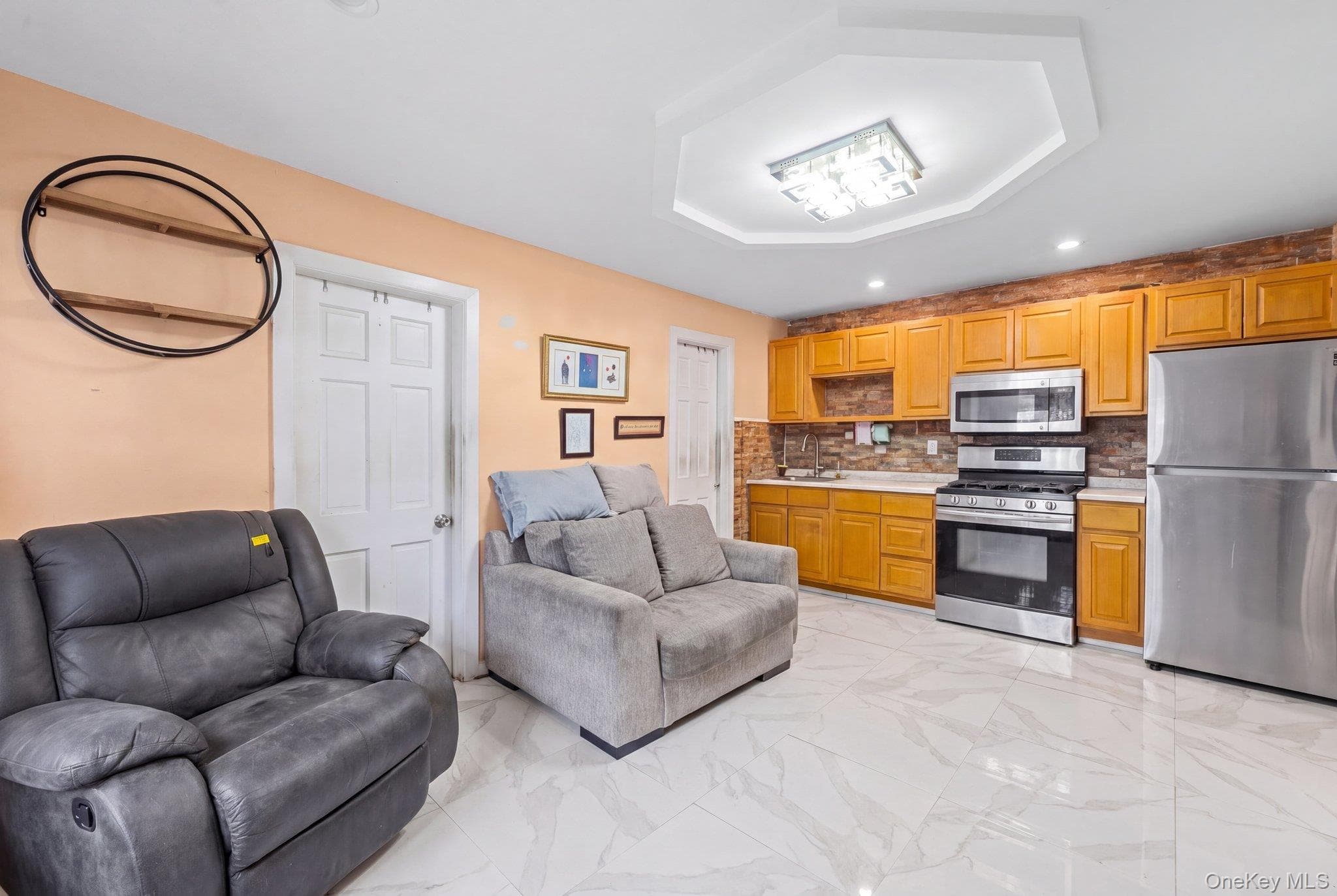 212 Bradford Street thumbnail 24