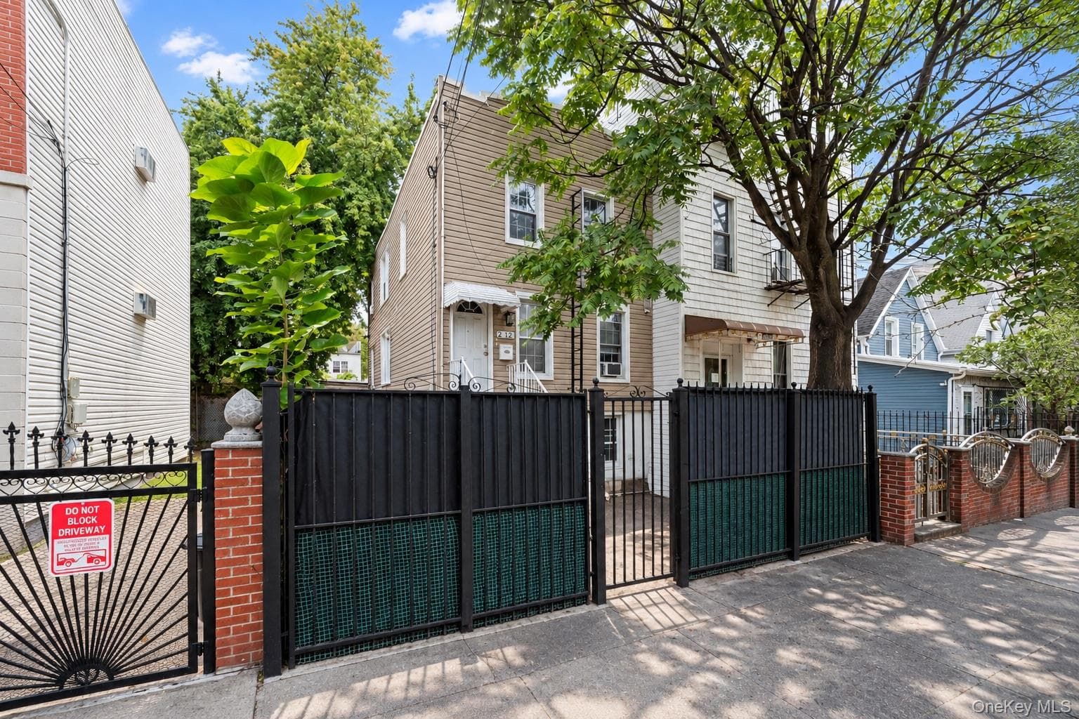212 Bradford Street thumbnail 4