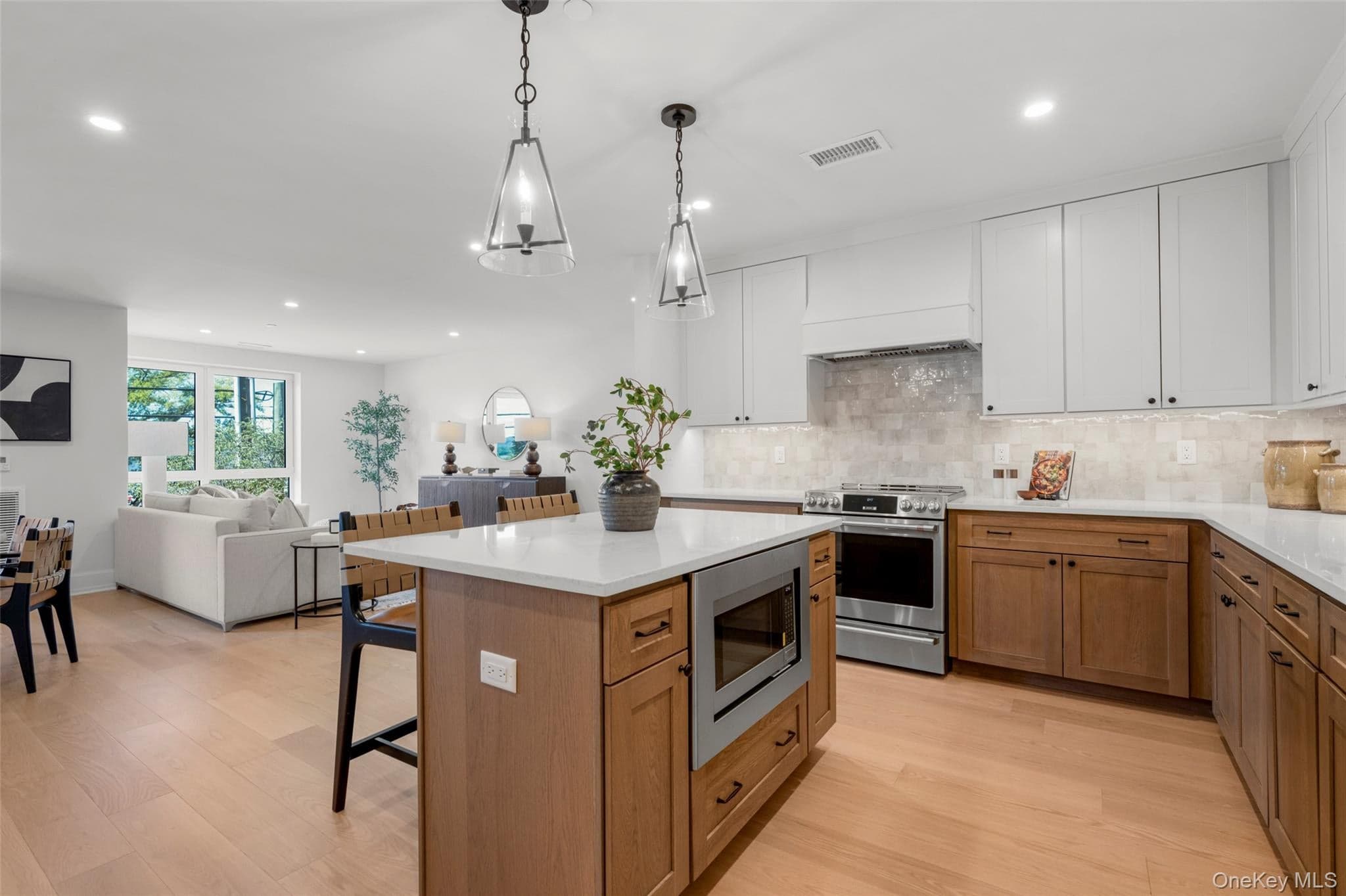 25 S Riverside Avenue Unit: 211 thumbnail 11