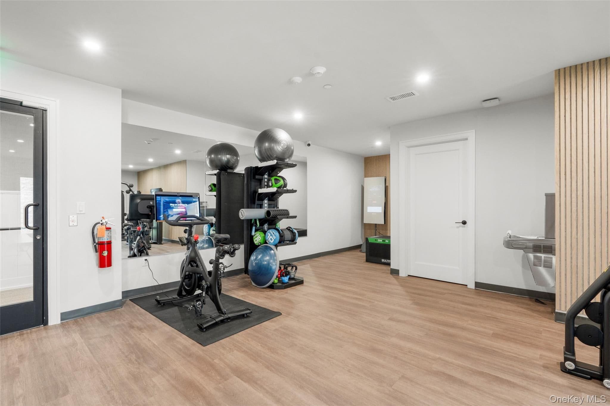 25 S Riverside Avenue Unit: 211 thumbnail 29