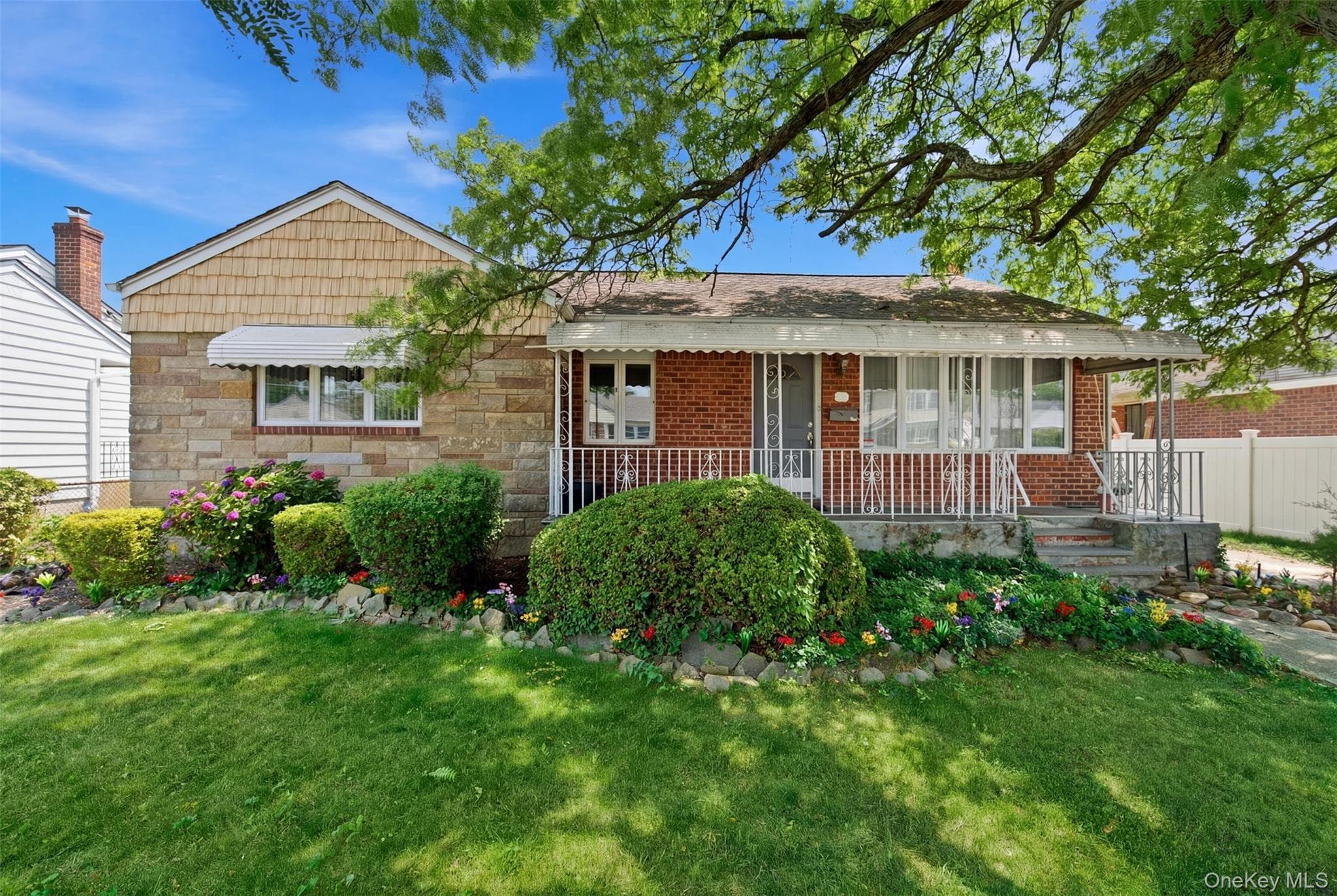 160 Clearmeadow Drive thumbnail 2