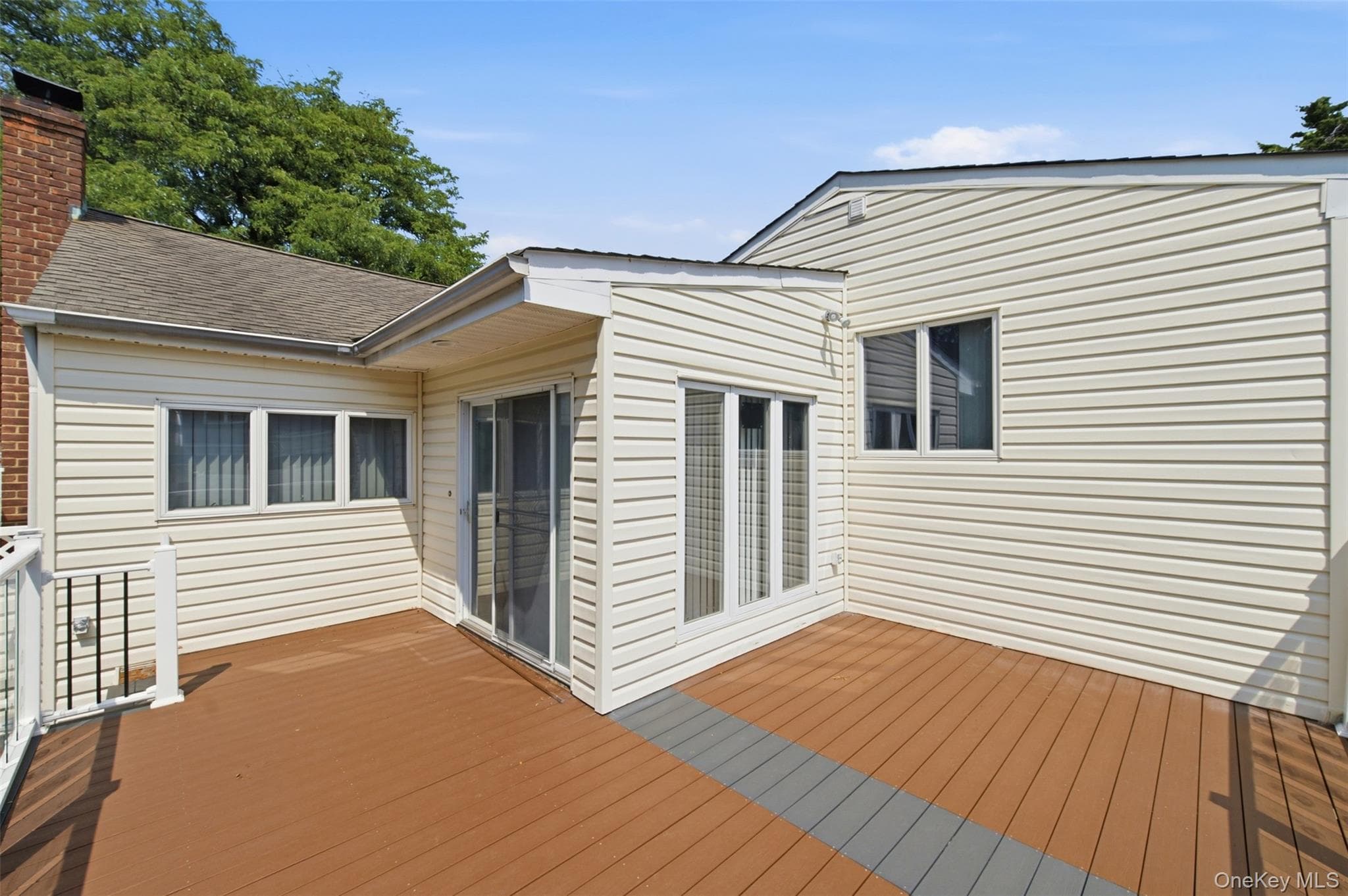160 Clearmeadow Drive thumbnail 15