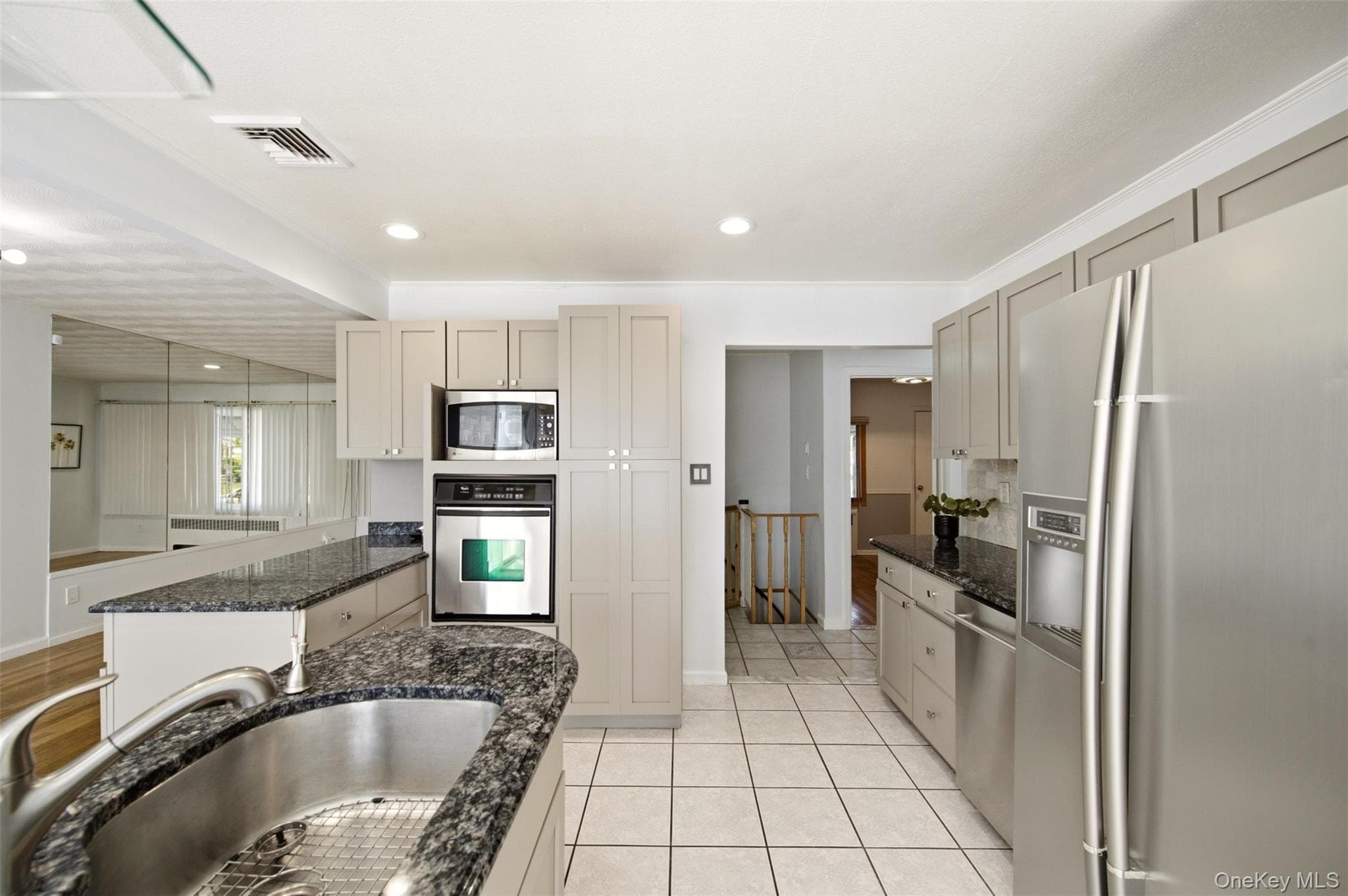 160 Clearmeadow Drive thumbnail 6