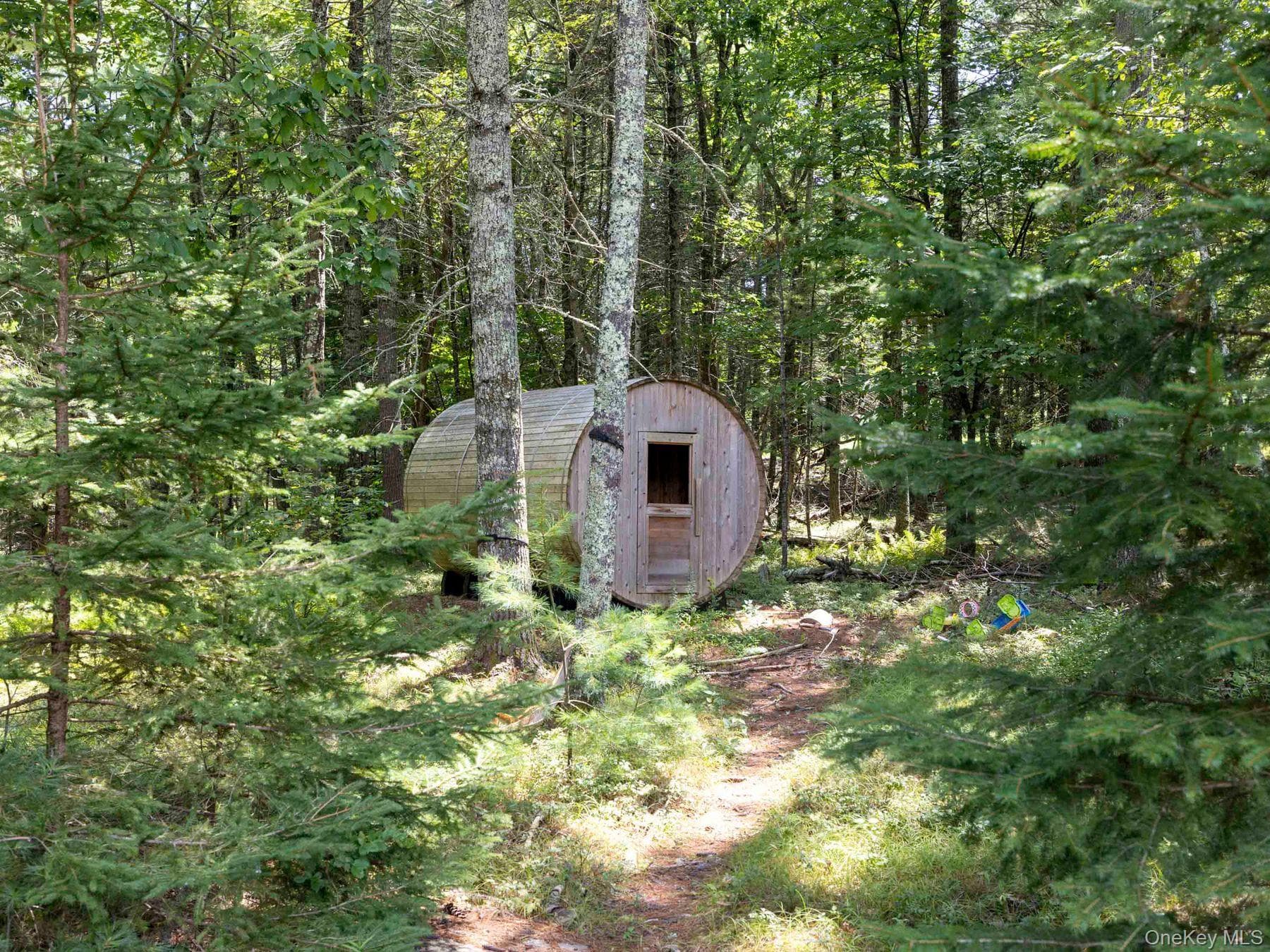 11 Spruce Hill Road thumbnail 26