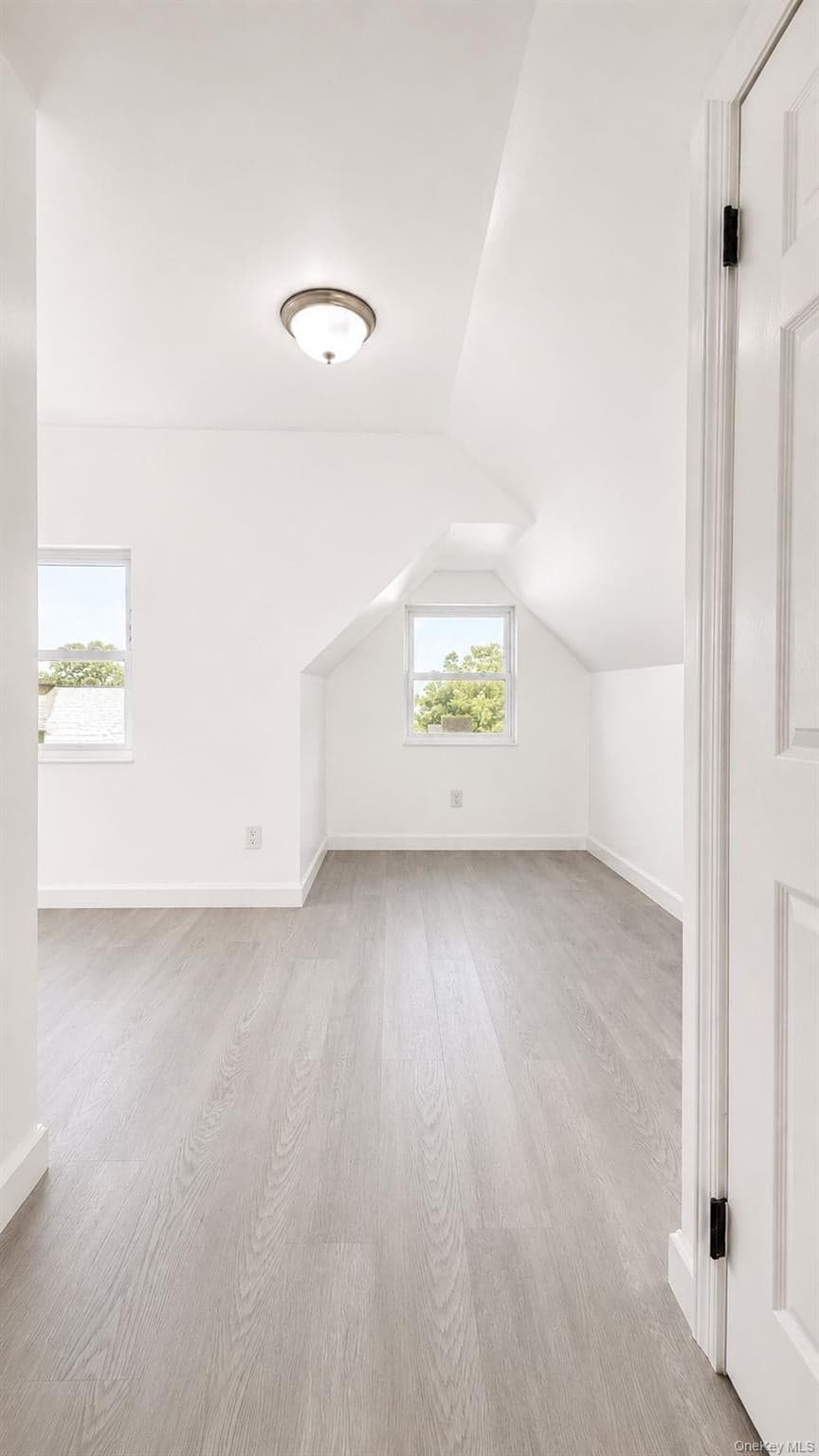 927 Summit Avenue thumbnail 10