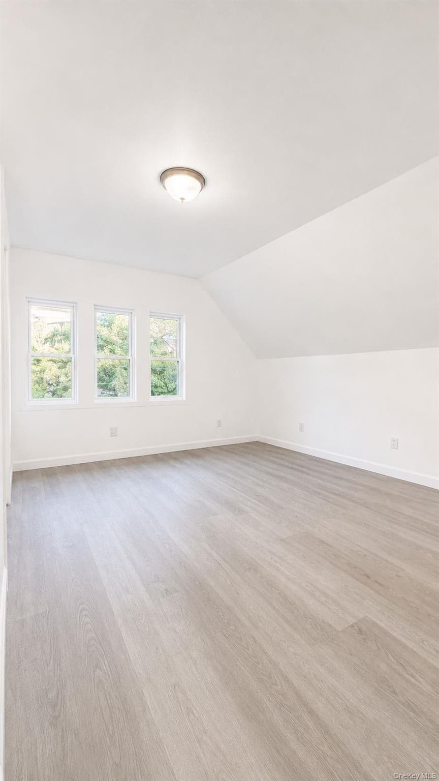 927 Summit Avenue thumbnail 9