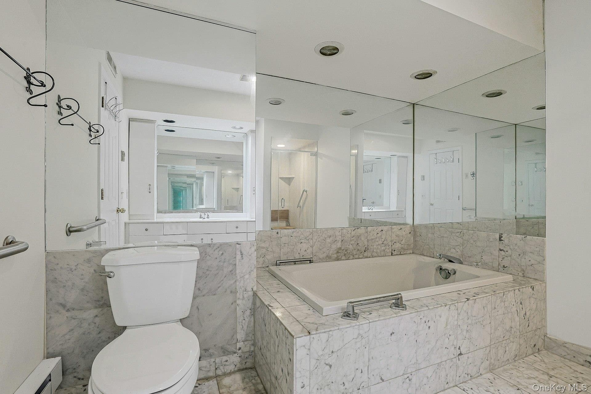 569 Heritage Hills Dr HLS Unit: B thumbnail 11