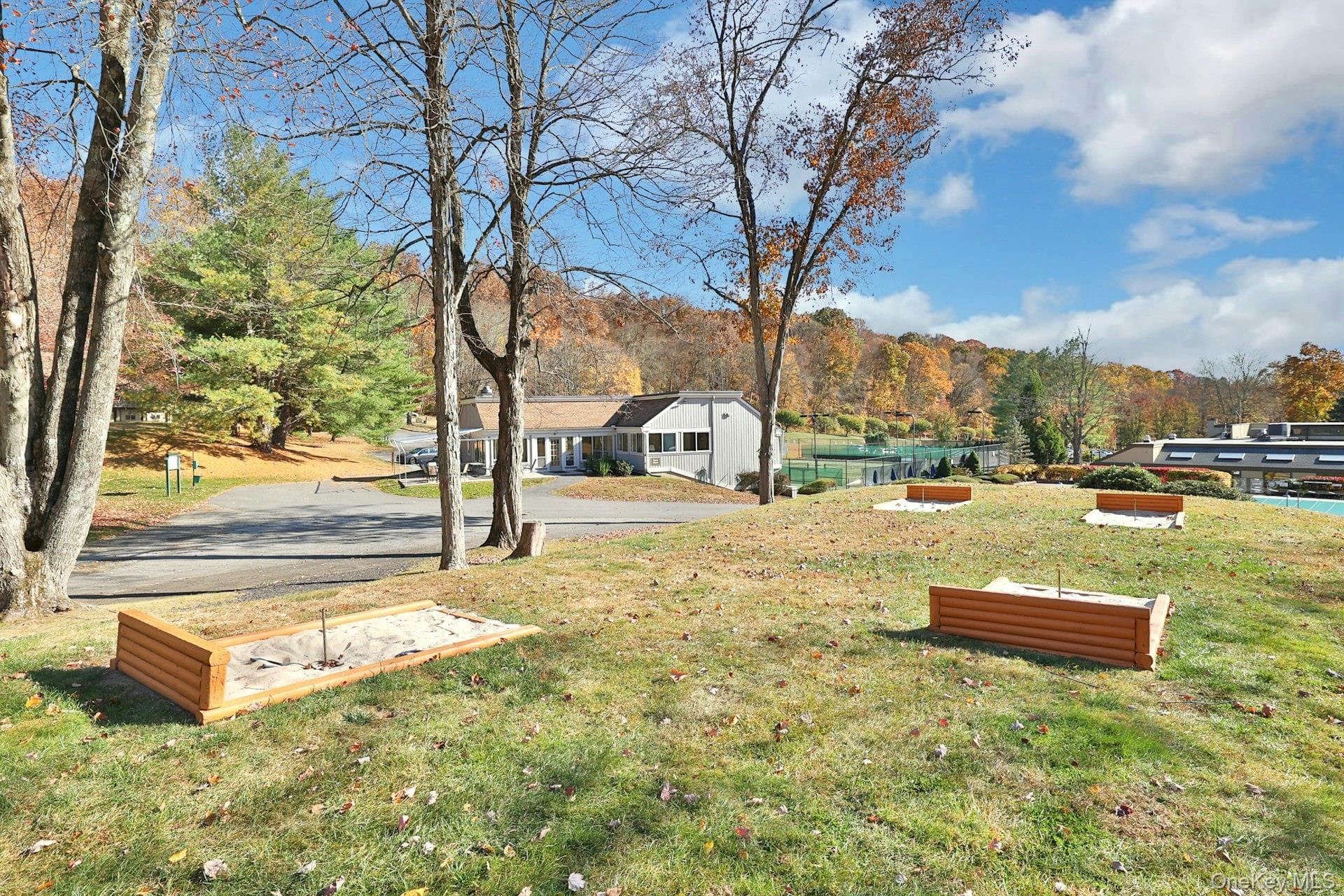 569 Heritage Hills Dr HLS Unit: B thumbnail 29