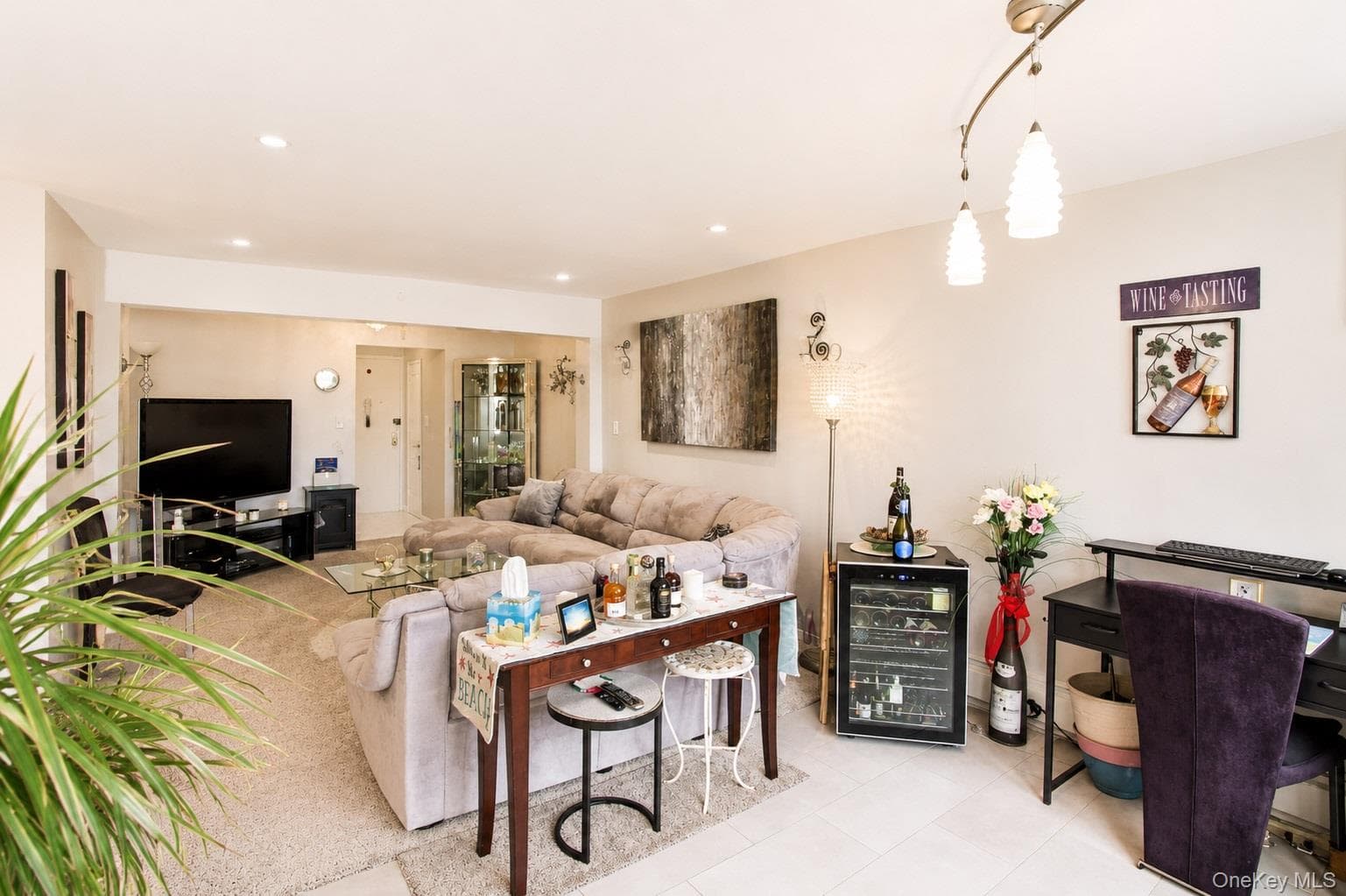 210 E Broadway Unit: 6L thumbnail 4