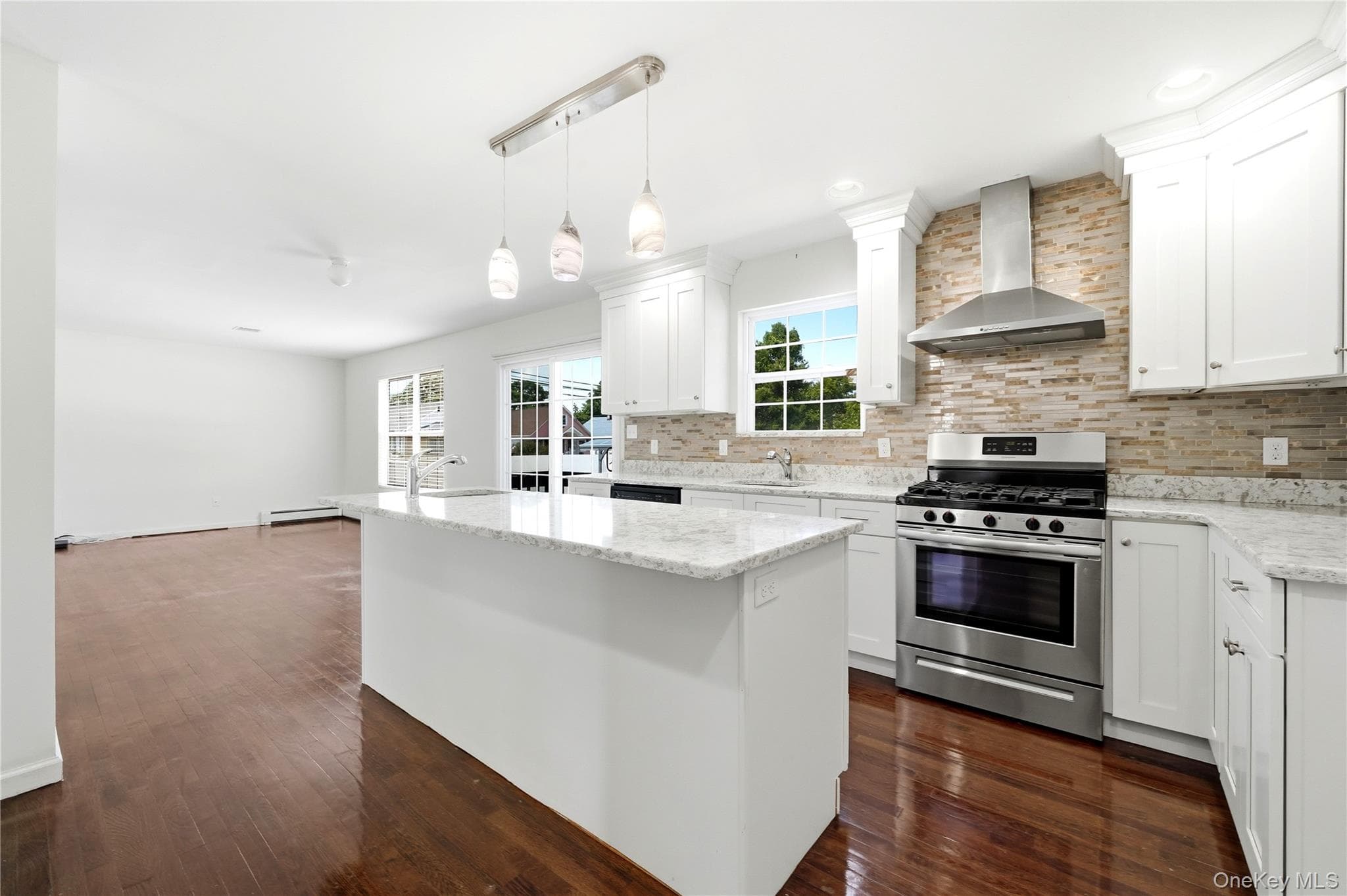 59 Southard Avenue thumbnail 3