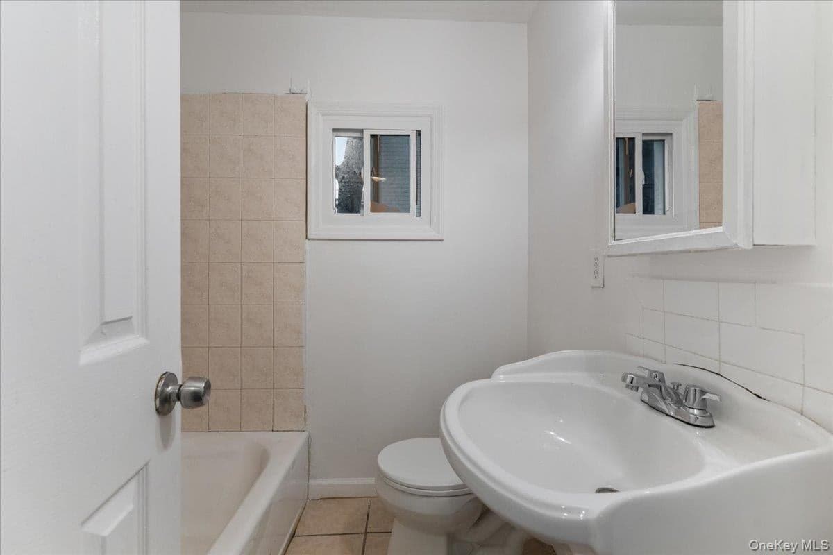 64 Stewart Avenue thumbnail 16