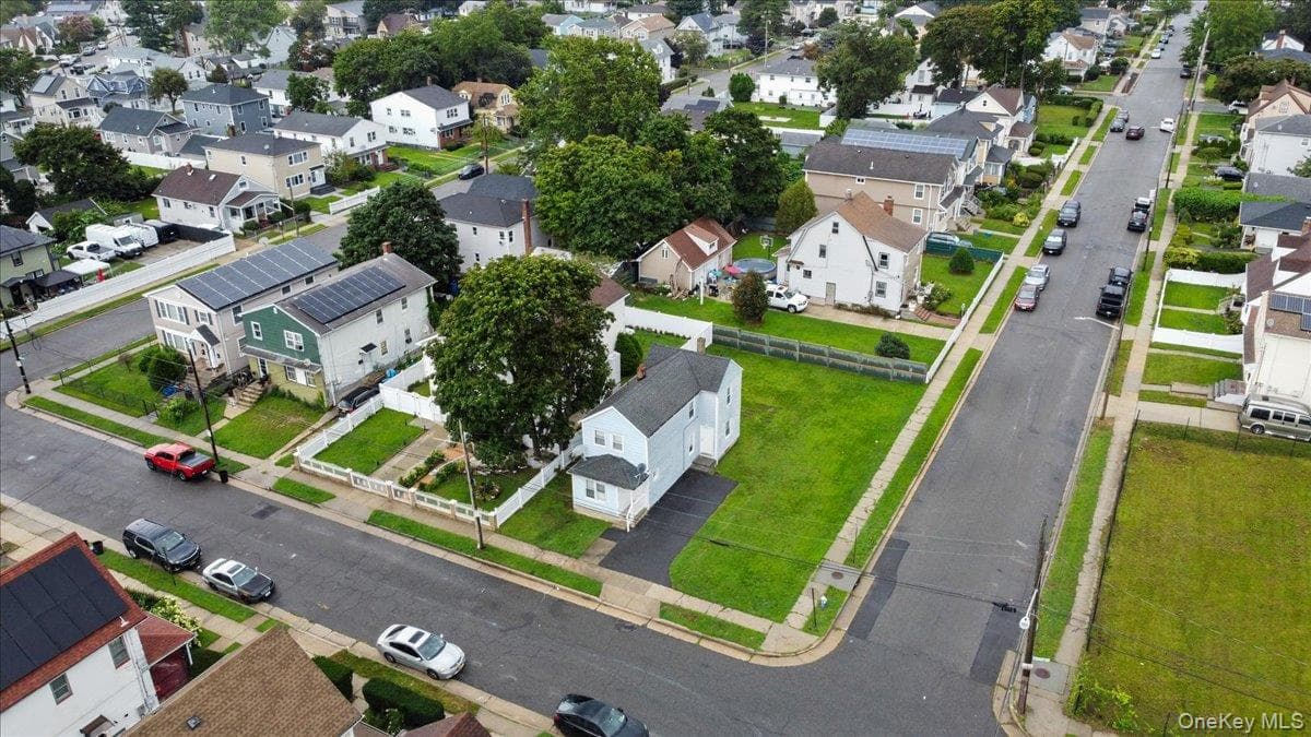 64 Stewart Avenue thumbnail 22