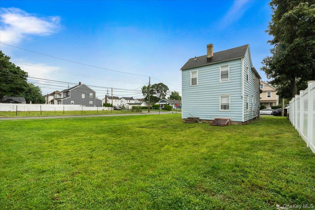 64 Stewart Avenue thumbnail 20