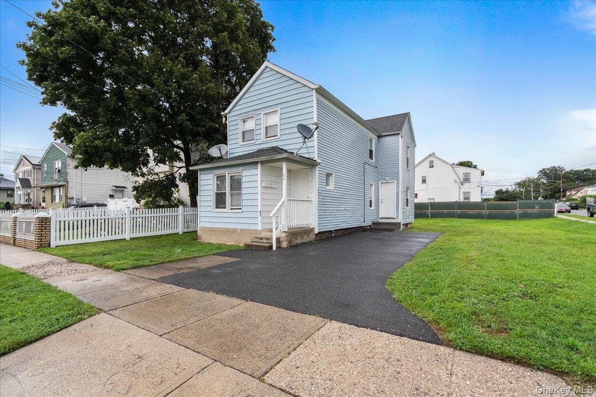 64 Stewart Avenue thumbnail 2