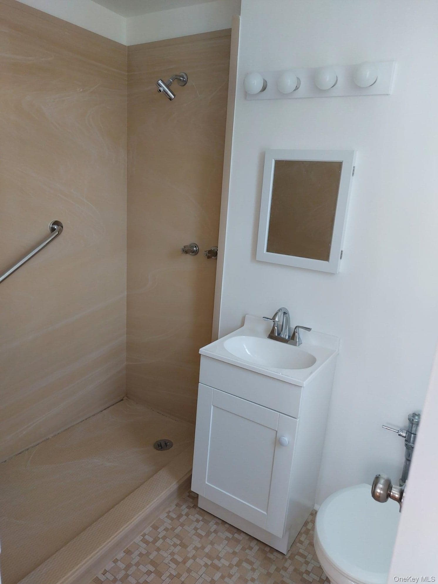 679 Warburton Avenue Unit: 1L thumbnail 9
