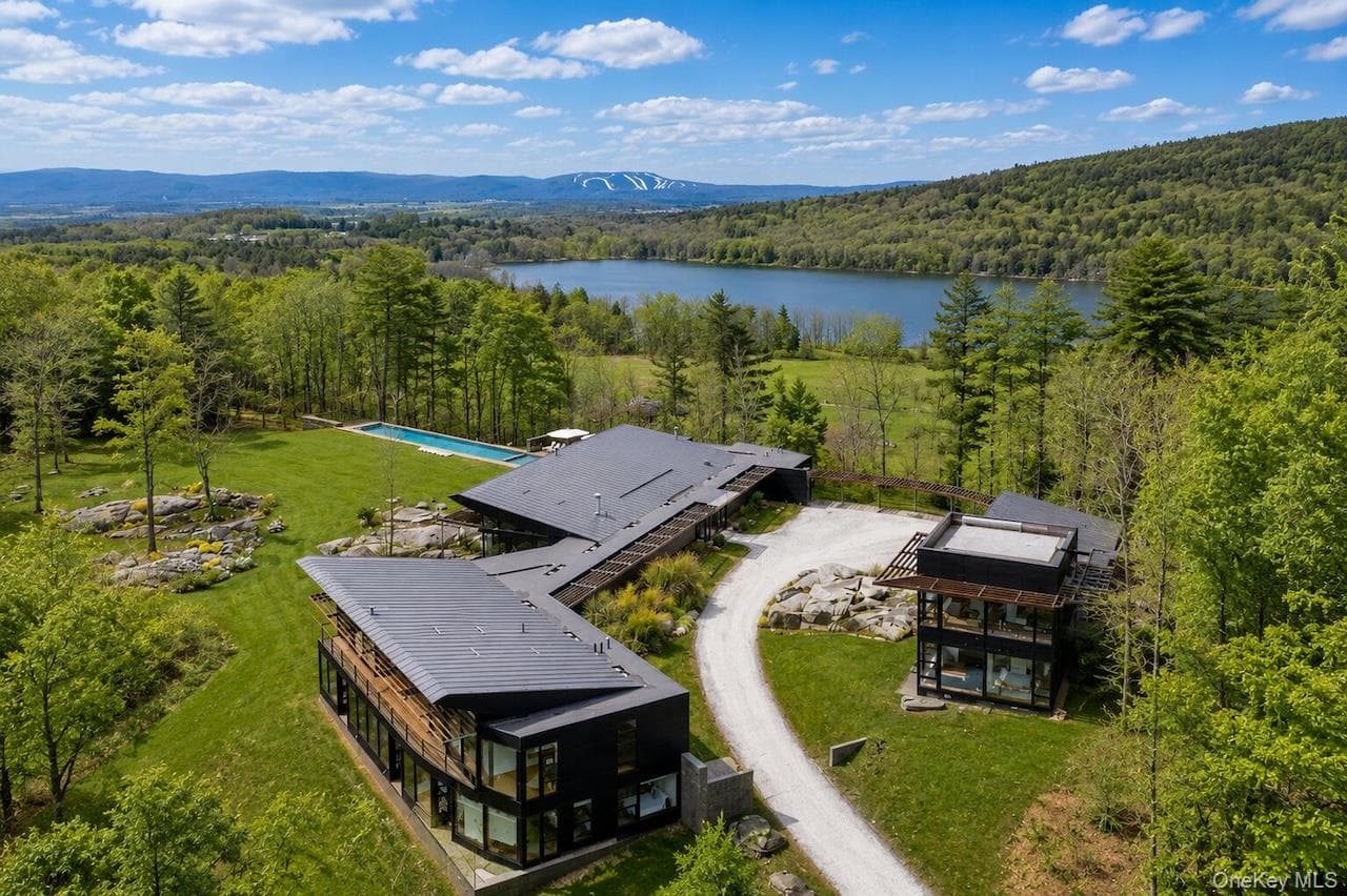 250 Long Pond Road thumbnail 2
