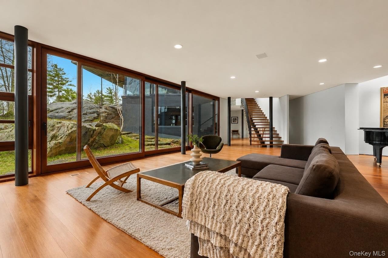 250 Long Pond Road thumbnail 18