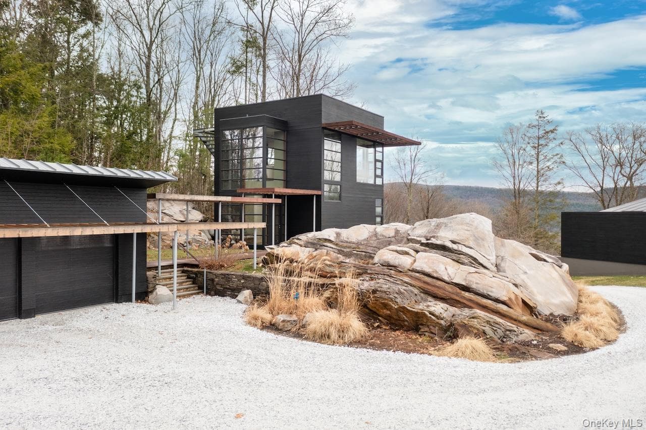 250 Long Pond Road thumbnail 23
