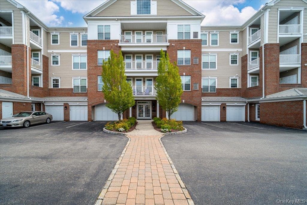 732 Regency Drive, Fishkill