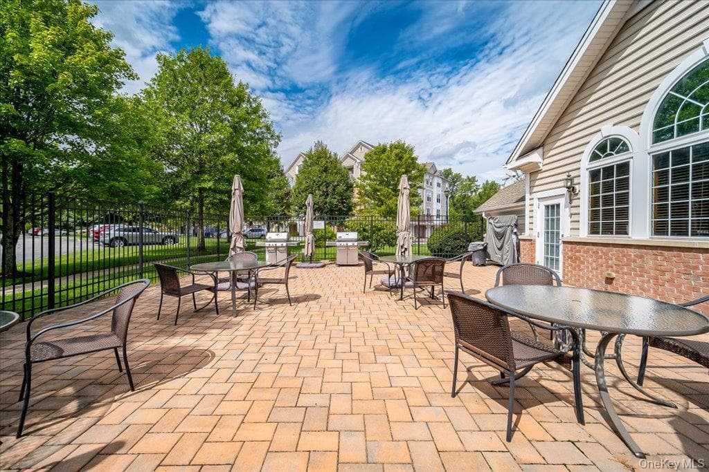 732 Regency Drive thumbnail 47
