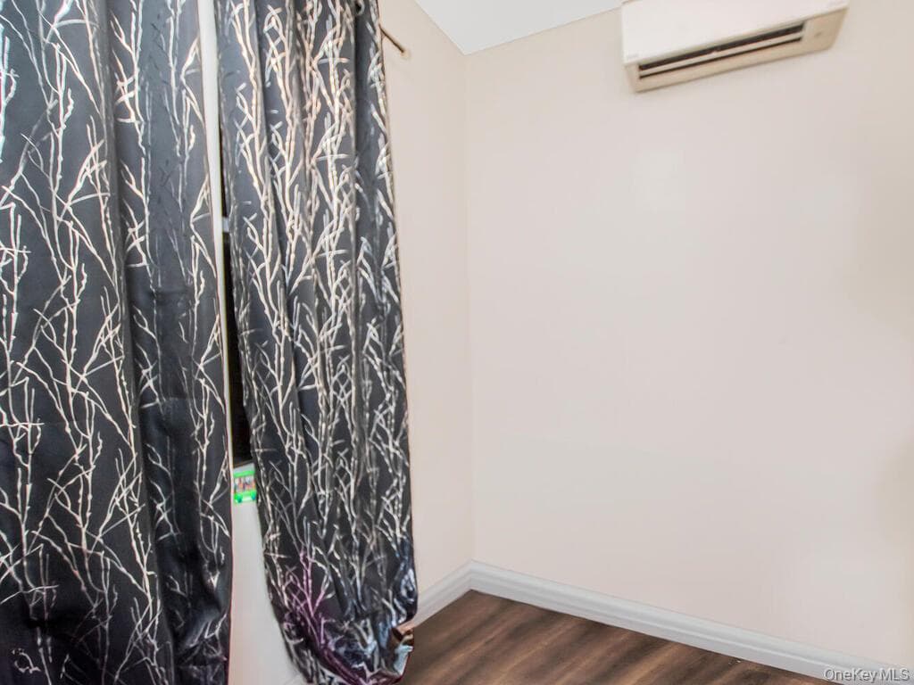 1406 White Plains Road thumbnail 28