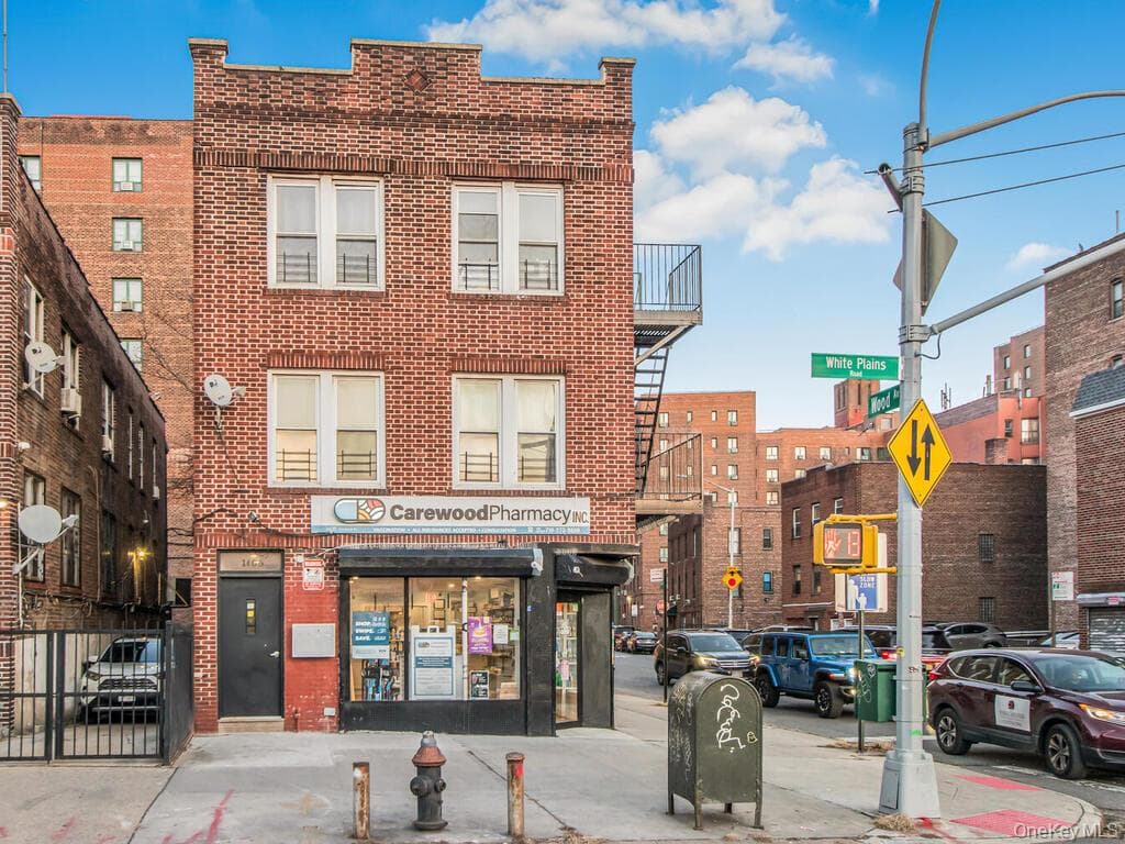 1406 White Plains Road thumbnail 4