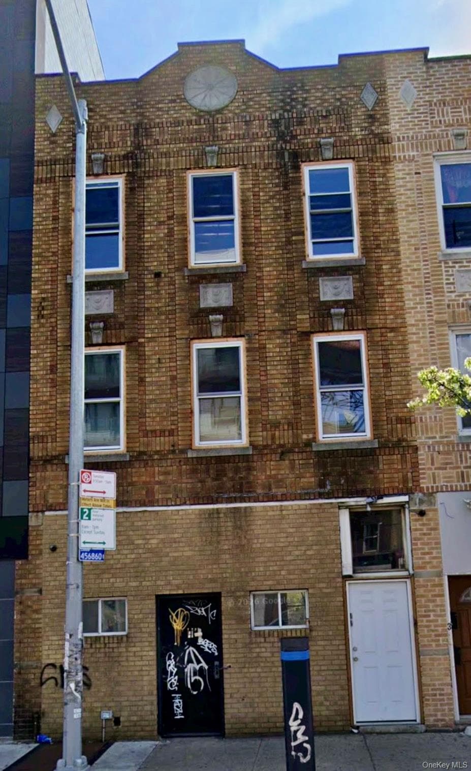 105-16 Northern Blv Blvd thumbnail 2
