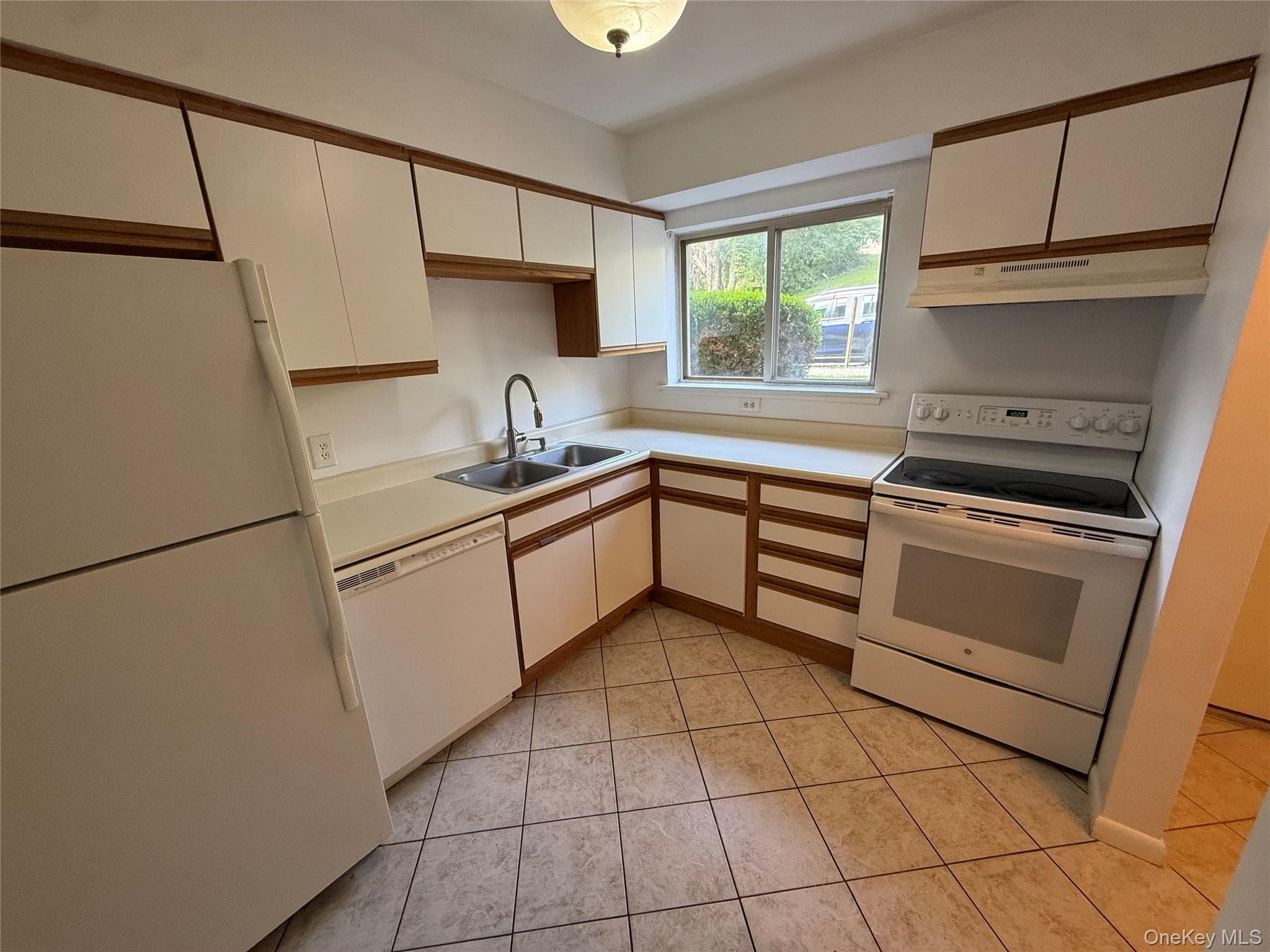 26 Cooper Road Unit: 810 thumbnail 4