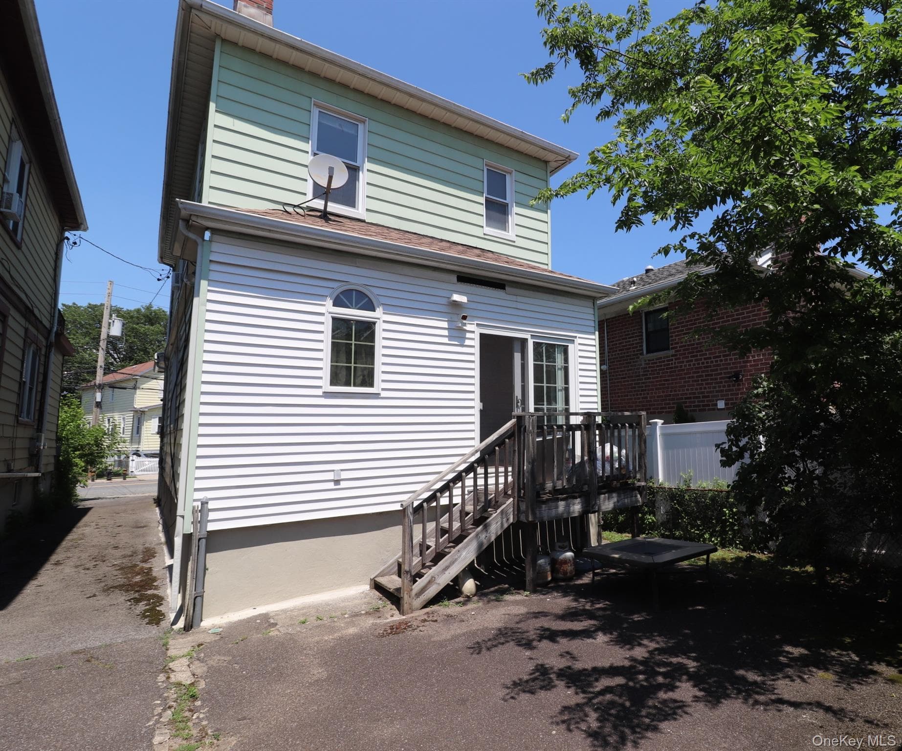 3232 Country Club Road thumbnail 3