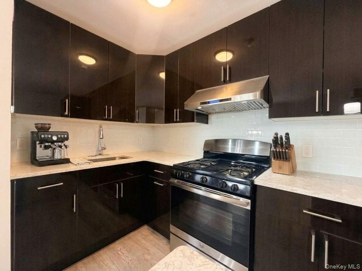 60-11 Broadway Unit: 5E thumbnail 3